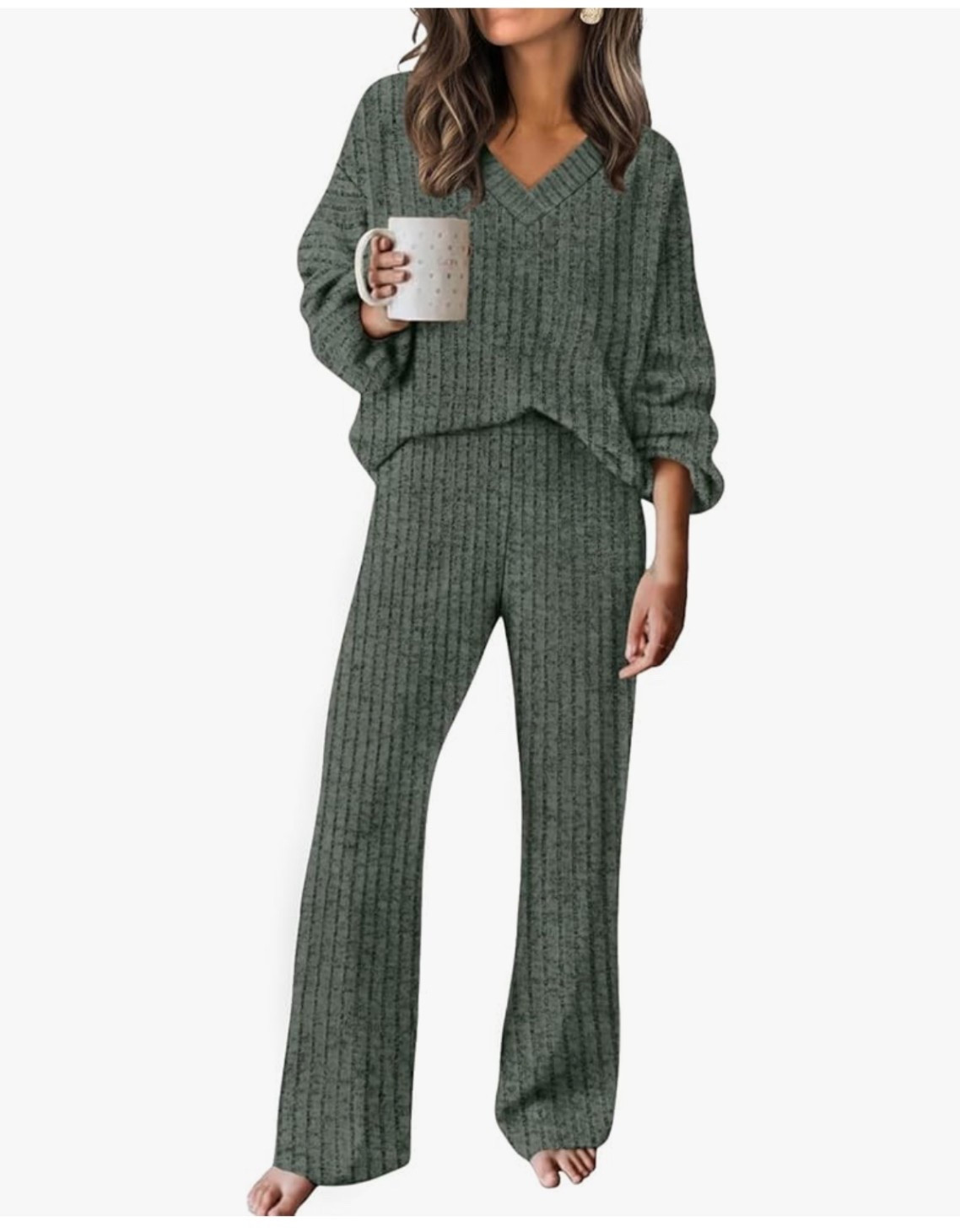 Matching loungewear set on sale at Amazon 

Sweatshirt and sweatpants lounge pjs

#LTKSaleAlert #LTKGiftGuide #LTKgrwm