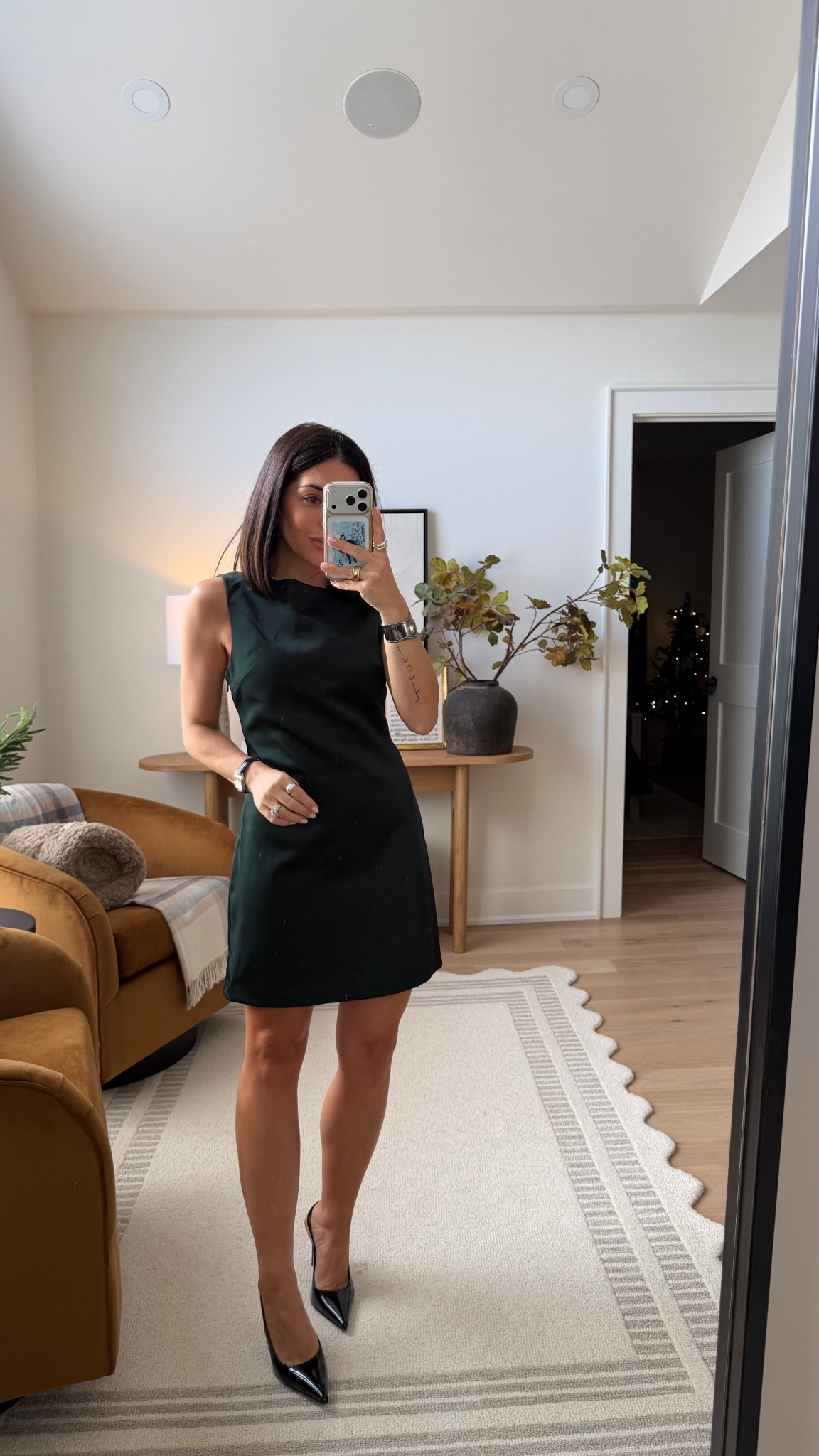 Love this mini! Wearing XS

#LTKpartywear #LTKholiday #LTKdresses