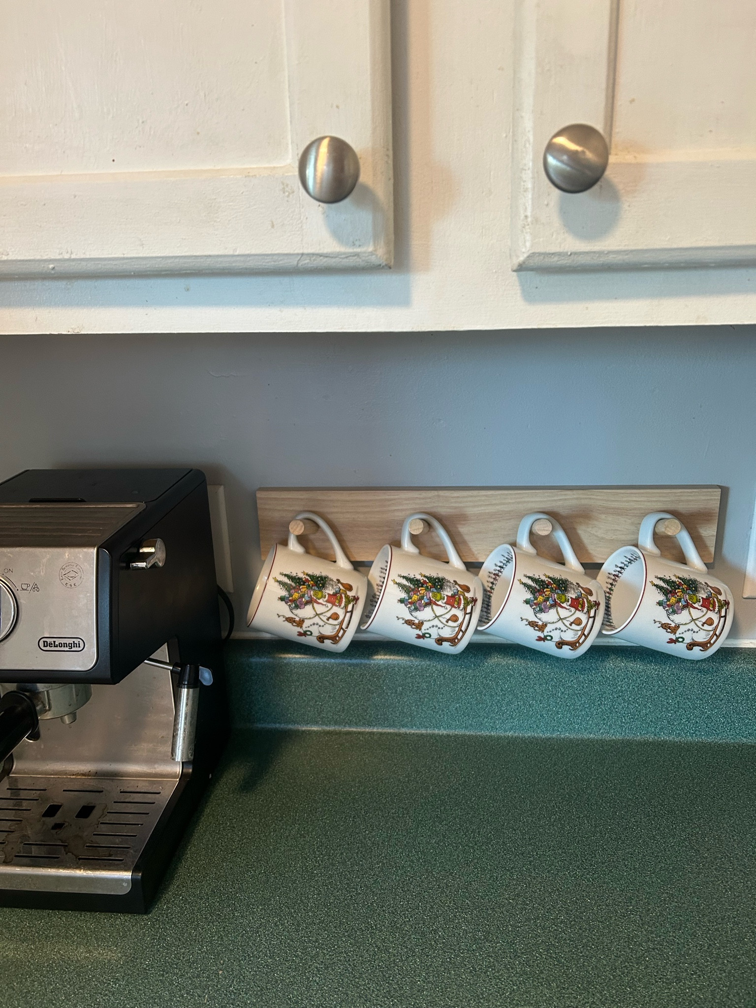 CHRISTMAS COFFEE CORNER

#LTKHome #LTKFamily #LTKHoliday