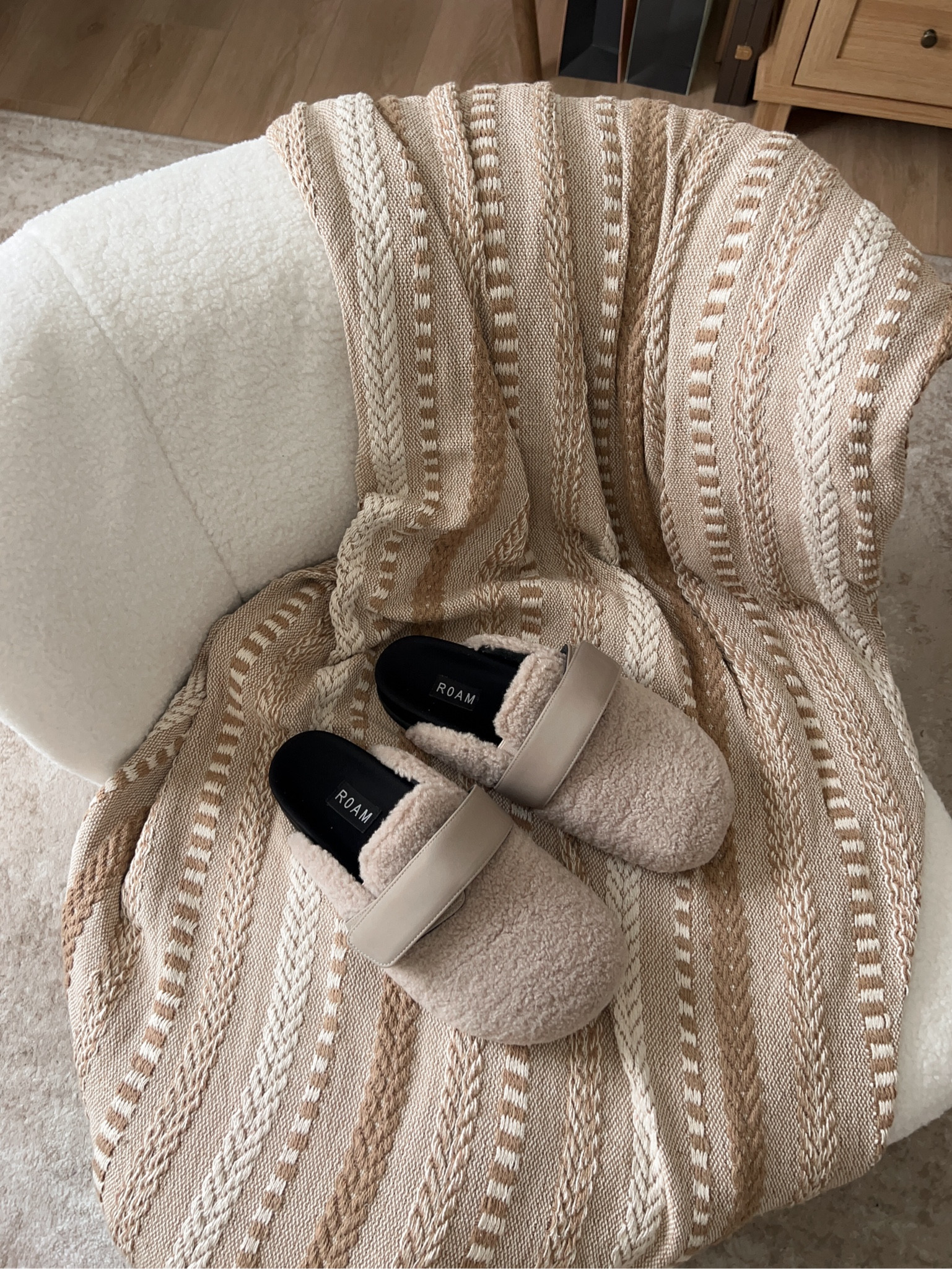 cozy clogs for fall!! 🧸

#LTKShoeCrush #LTKSeasonal #LTKFallSale