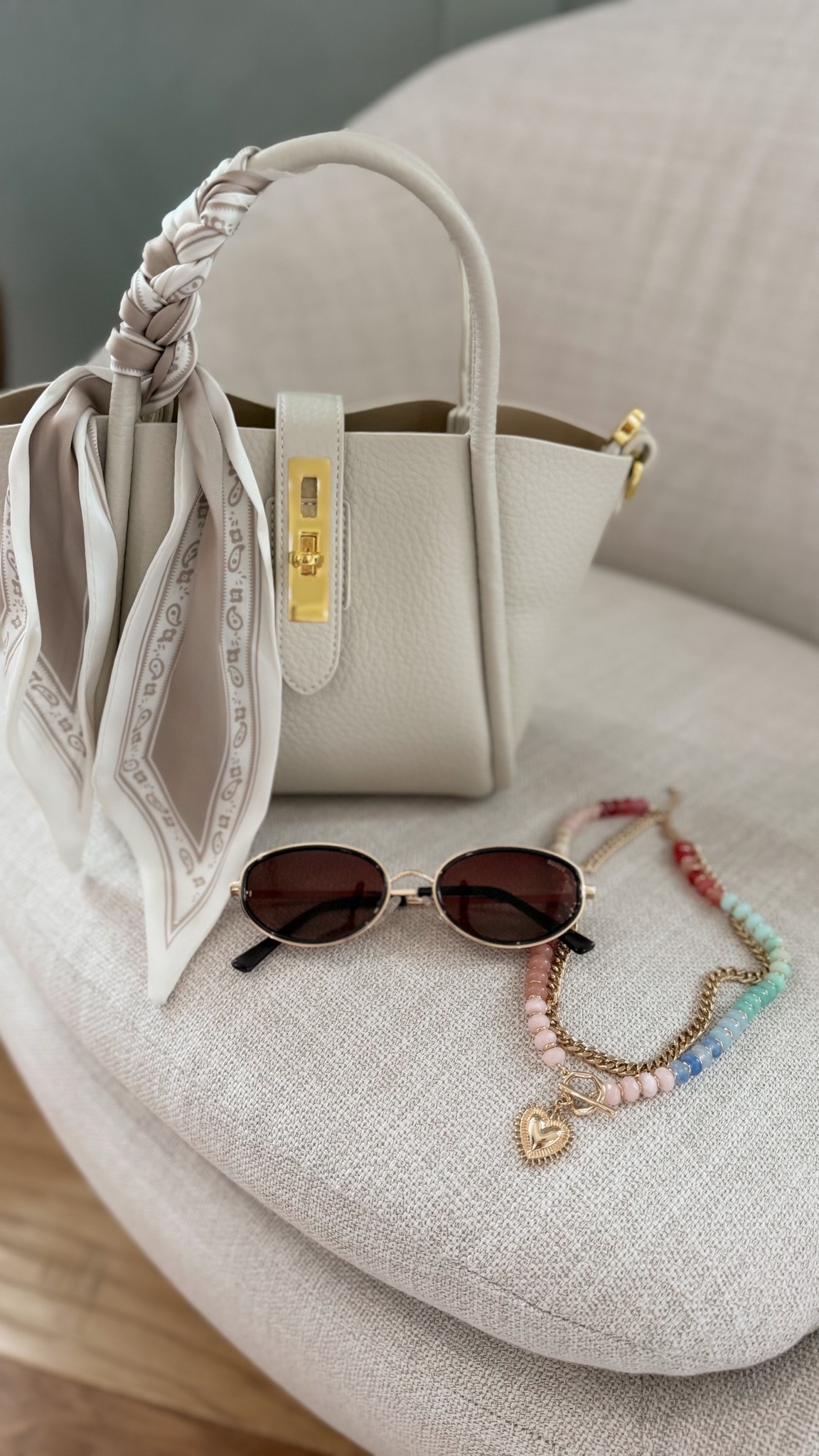 Accessories I can not get enough of 🤍

#accessories #ltkunder50

#LTKBeauty #LTKSaleAlert #LTKselfcare