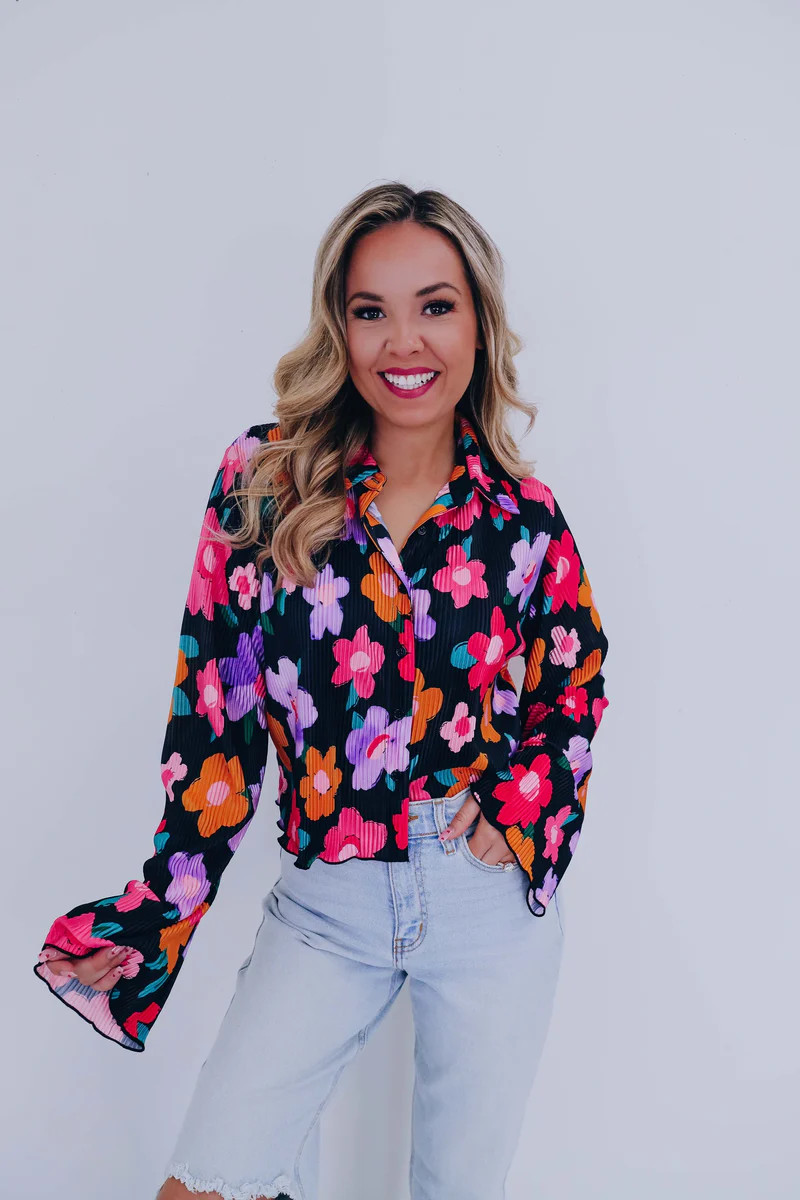 Retro Chic Floral Plissé Crop Top - Black | Whiskey Darling Boutique