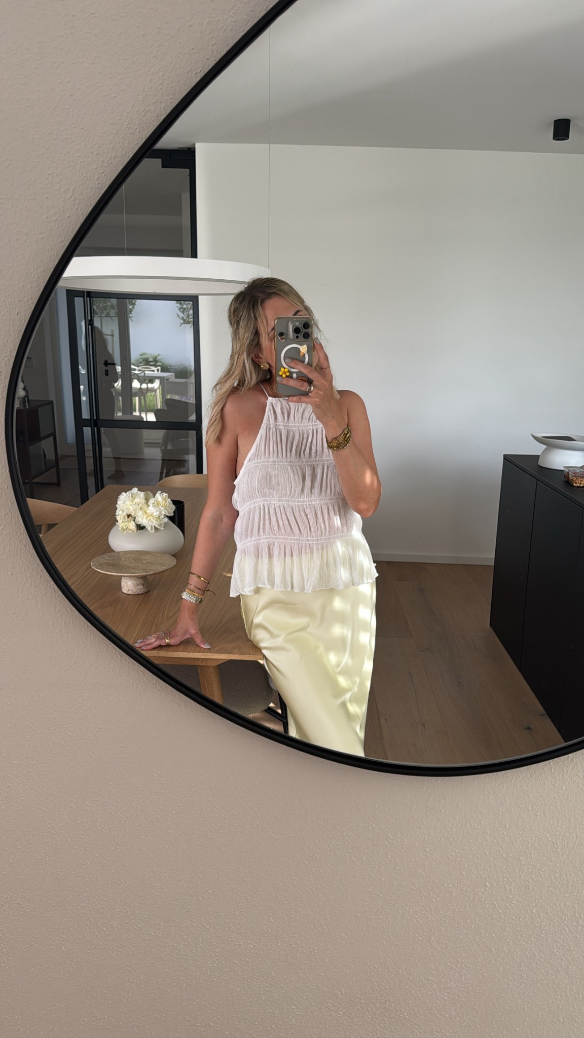 💛🌼🤍 #ootd 

#LTKdeutschland #LTKstyletip