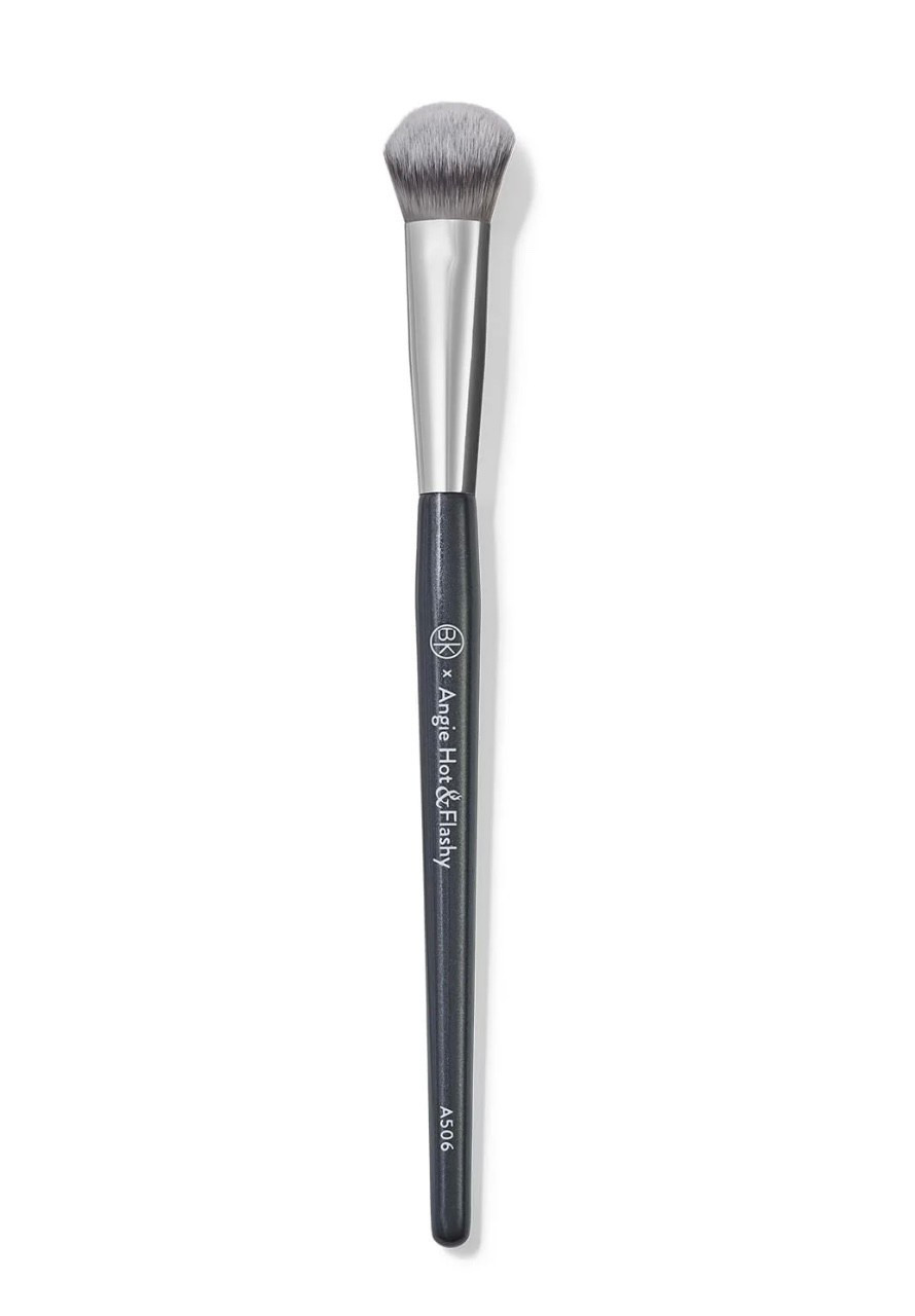 Awesome little brush!! Makes a great stocking stuffer! 
