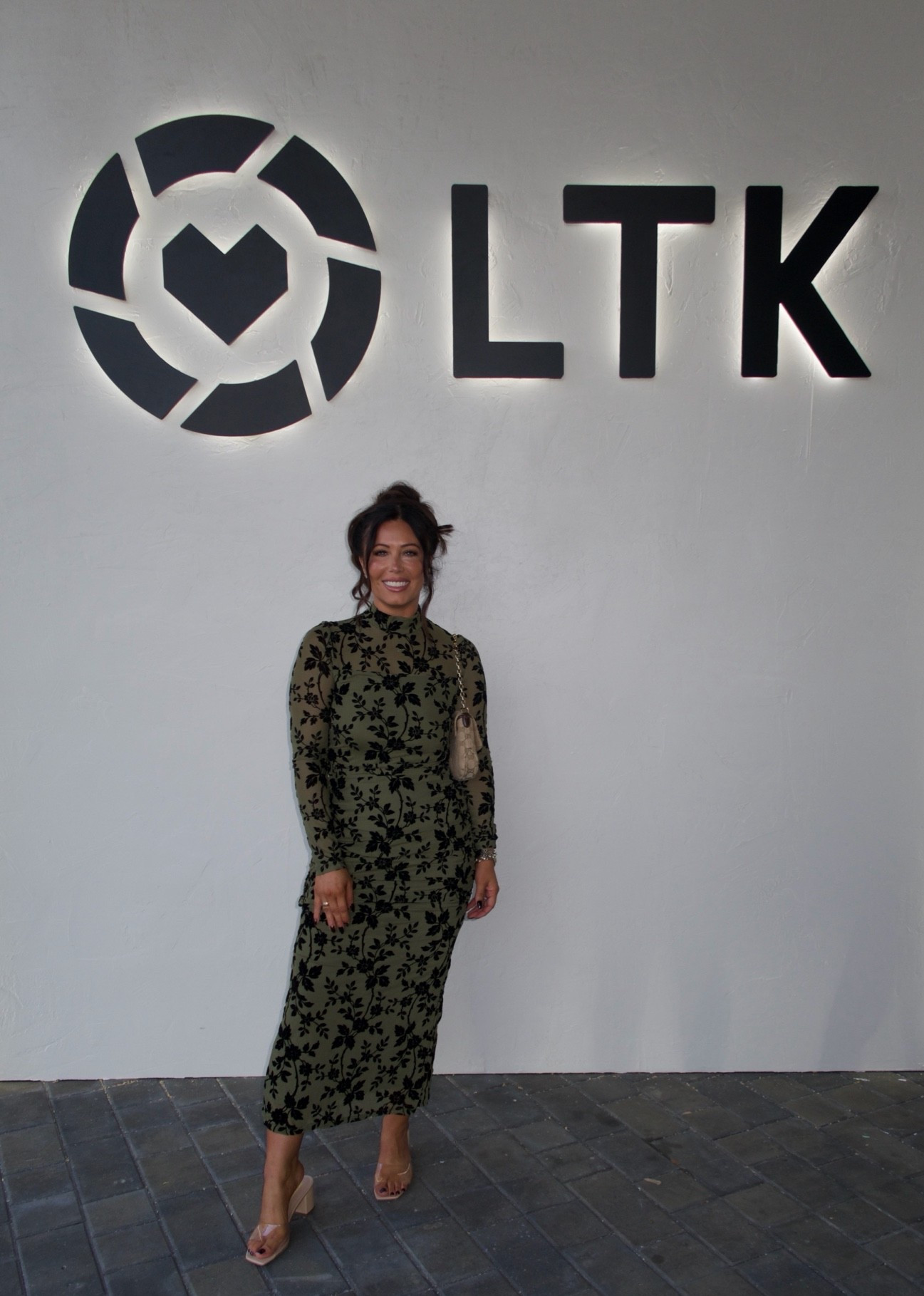 First event of the week was meeting my gorgeous management team and all of the beautiful faces that are on the team with me! 

Rocking this stunning dress from Amazon ￼

#LTKCon #LTKootd #LTKgrwm