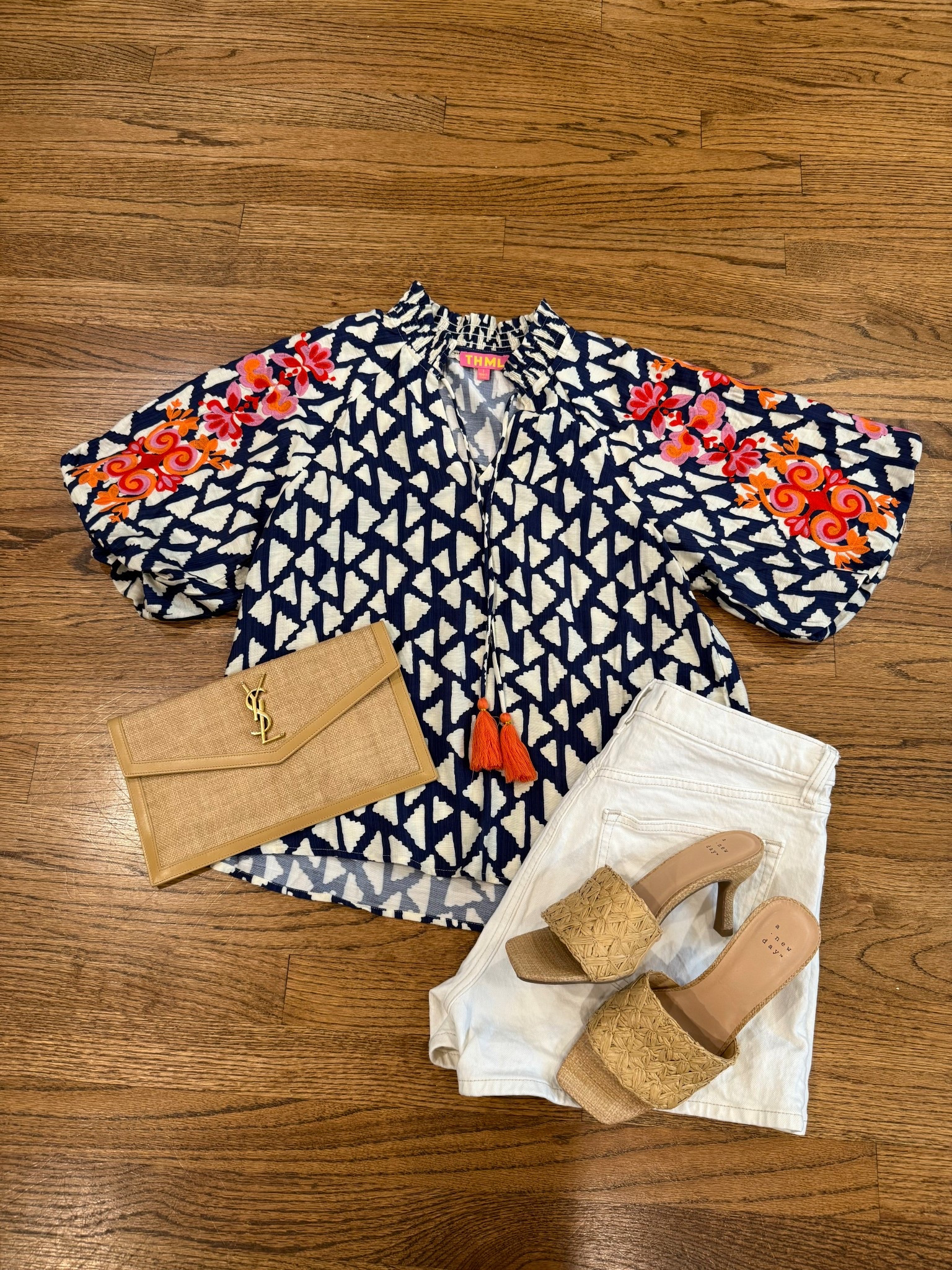 Top is THML but couldn’t find it in stock! These target shoes are A+

#LTKFindsUnder50 #LTKStyleTip #LTKFindsUnder100