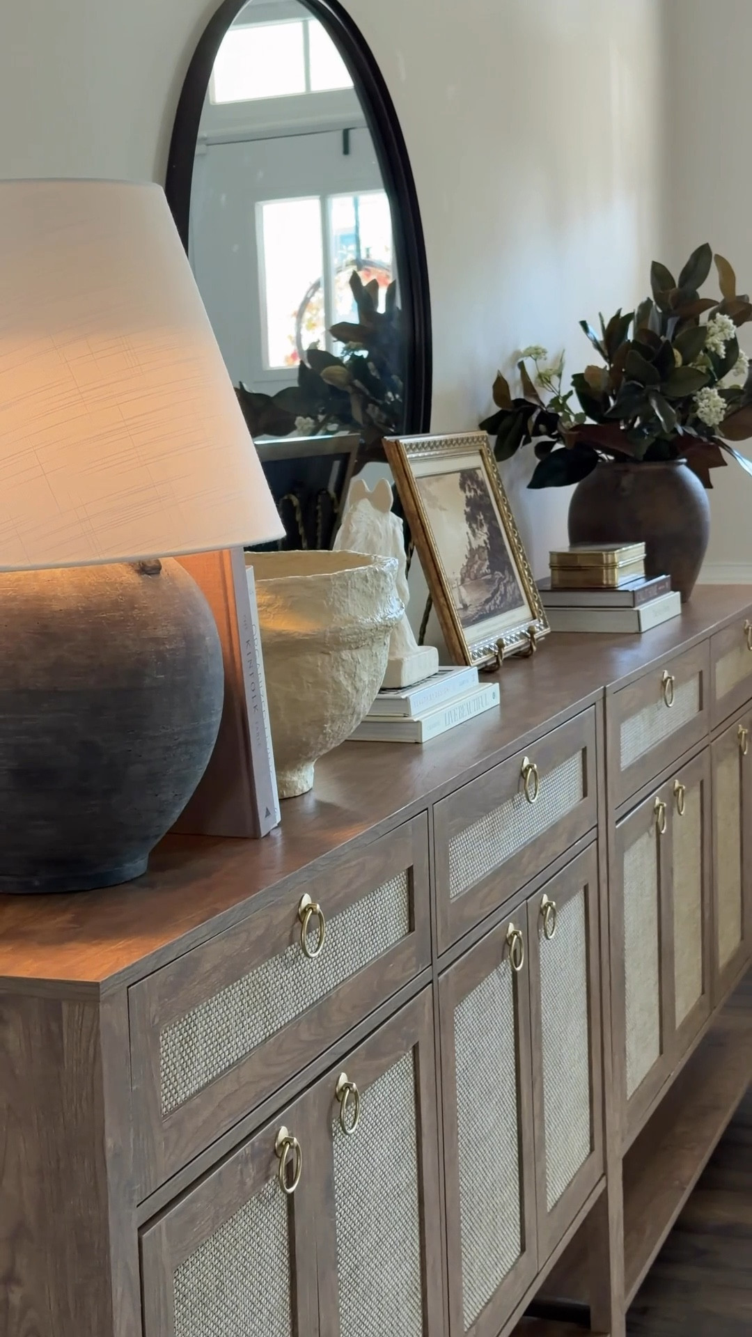 Entryway table decor 

Console table 
Entryway table 
Sideboard 

#LTKHome