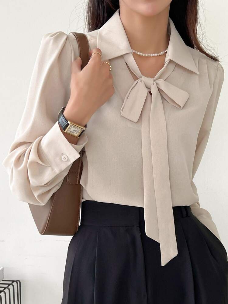 DAZY Solid Tie Neck Puff Sleeve Blouse | SHEIN