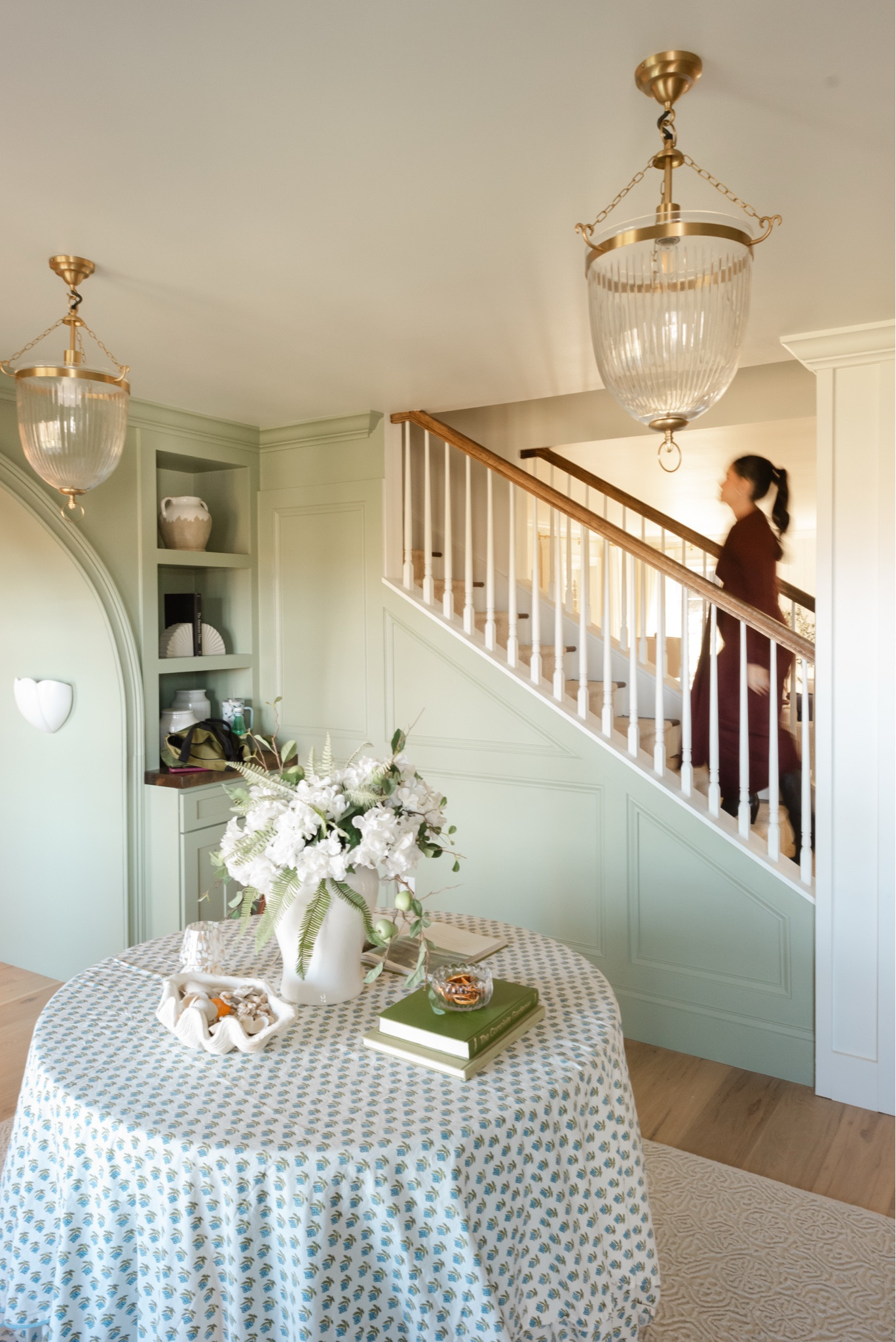 HOUSE TOUR | Part one: foyer

Shop all of my lighting, furniture, rugs & decor at the link in my bio or on my LTK! Other design details below⬇️

Wall paint: Clary Sage
Wood Stain: Special Walnut
Floors:  Engineered hardwood (Naturalux - Sandy Oak)
Lighting: Hydra Pendants @pookylightsus @pookylights 
Built in cabinet hardware: @modernmatterhardware 


#LTKHome