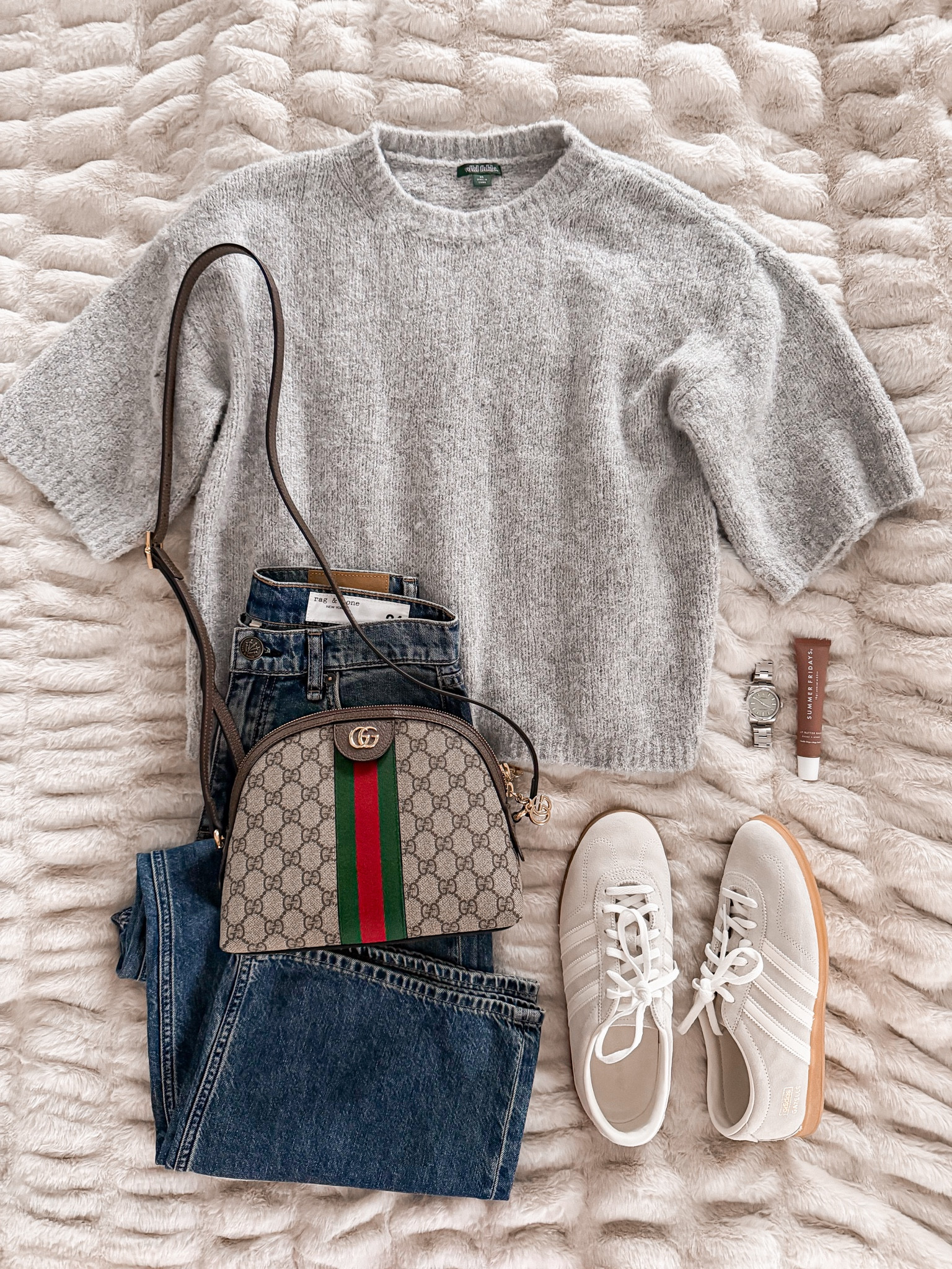 Comfy but still put together ✔️ my favorite kind of outfit. Sneakers or flats with this?

#LTKgrwm #LTKOver40 #LTKSeasonal