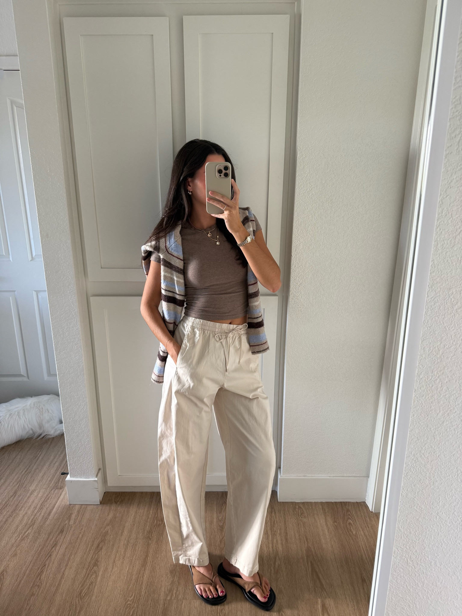 Code FALLAF stacks for an extra 15%! Laid back casual but polished outfit! I’m 5’7” wearing XS (regular length) in the barrel pants and XS in the top and sweater. This color of sweater goes in and out of stock, linking it and some similar!