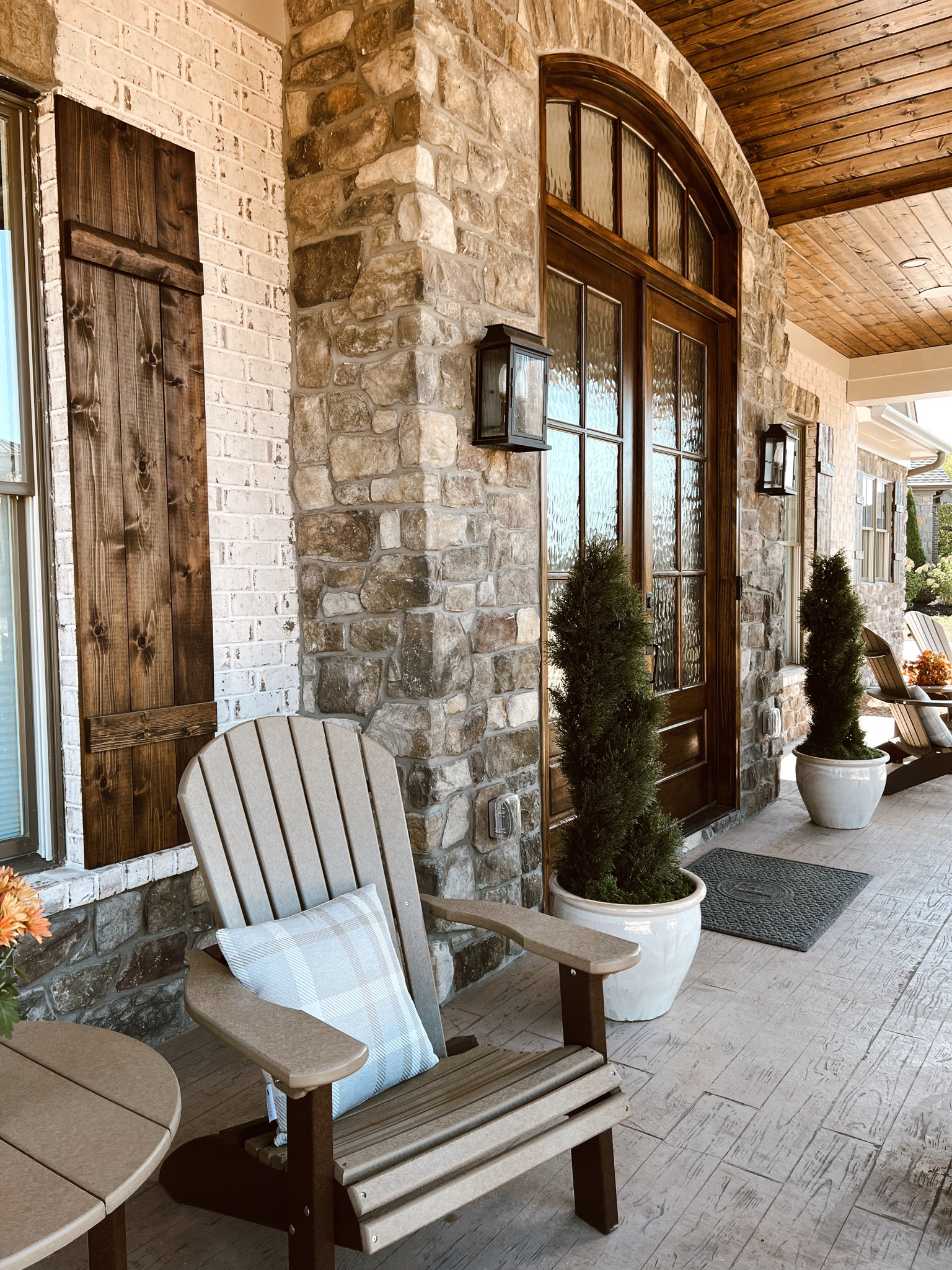 Shop these faux cypress trees 🙌🏼🥰 