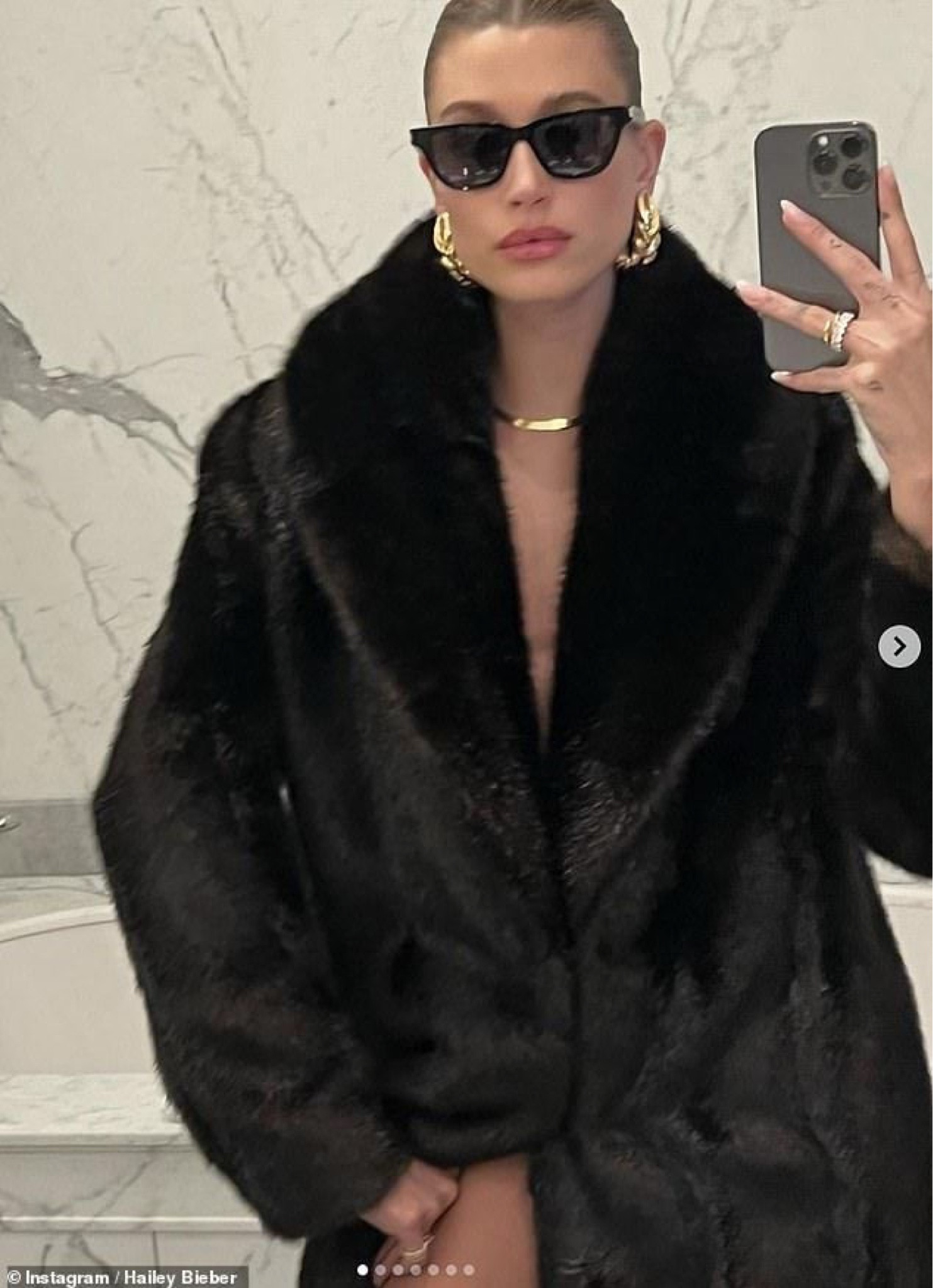 Faux fur coat outfit inspo! Black fur coat - shop on Amazon, H&M and more  

#LTKsalealert #LTKSpringSale #LTKstyletip