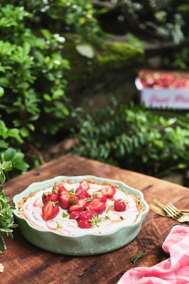 Old Havana Pie Dish | Anthropologie (US)