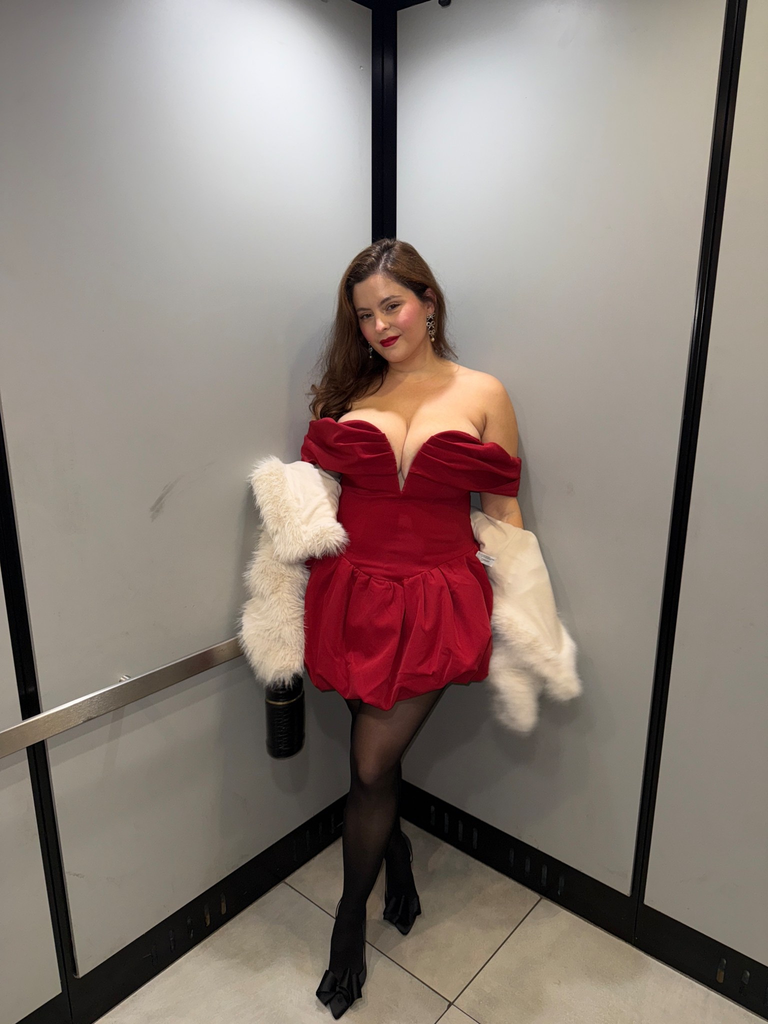 Oh Polly red bubble dress 
Faux fur cropped jacket
Jessica Simpson bow heels

#LTKHoliday #LTKGiftGuide #LTKMidsize