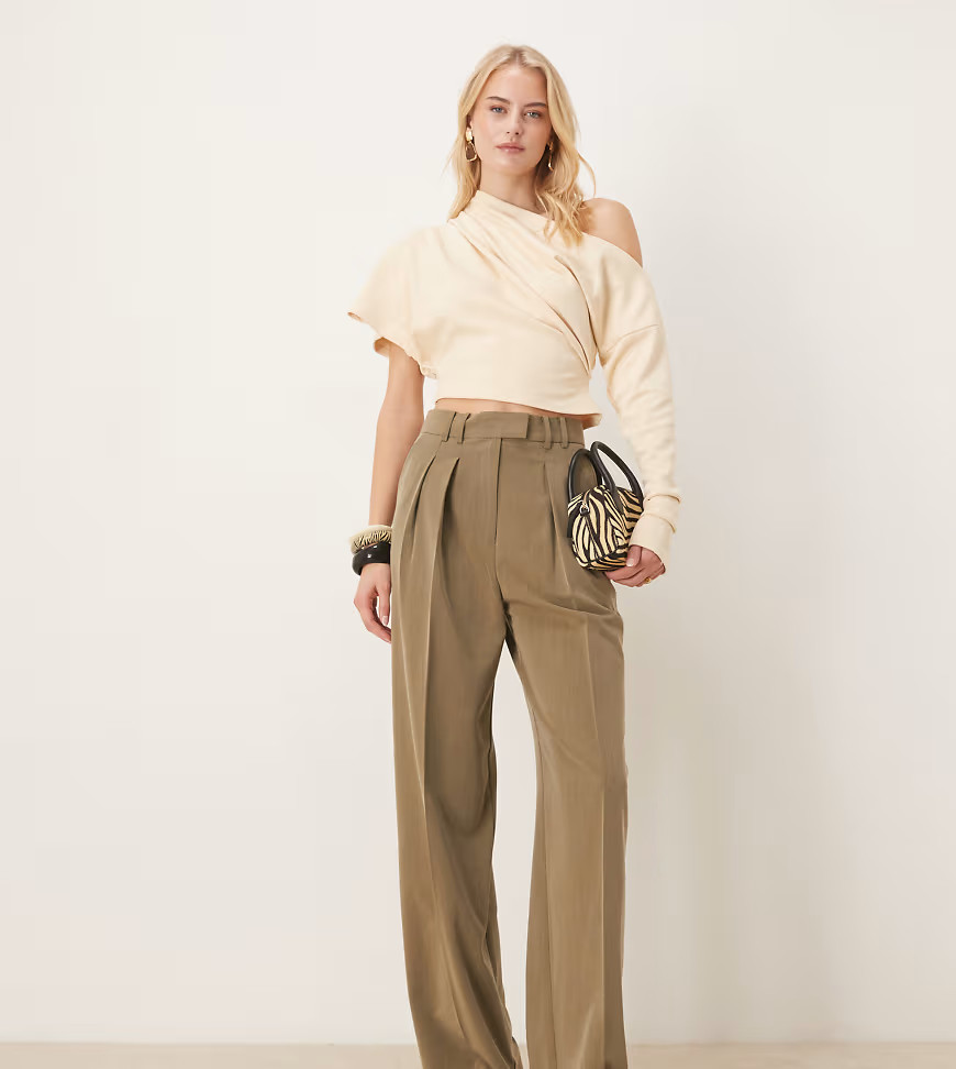 ASOS DESIGN Tall tailored wide leg pants with pleat detail in olive-Green | ASOS (Global)