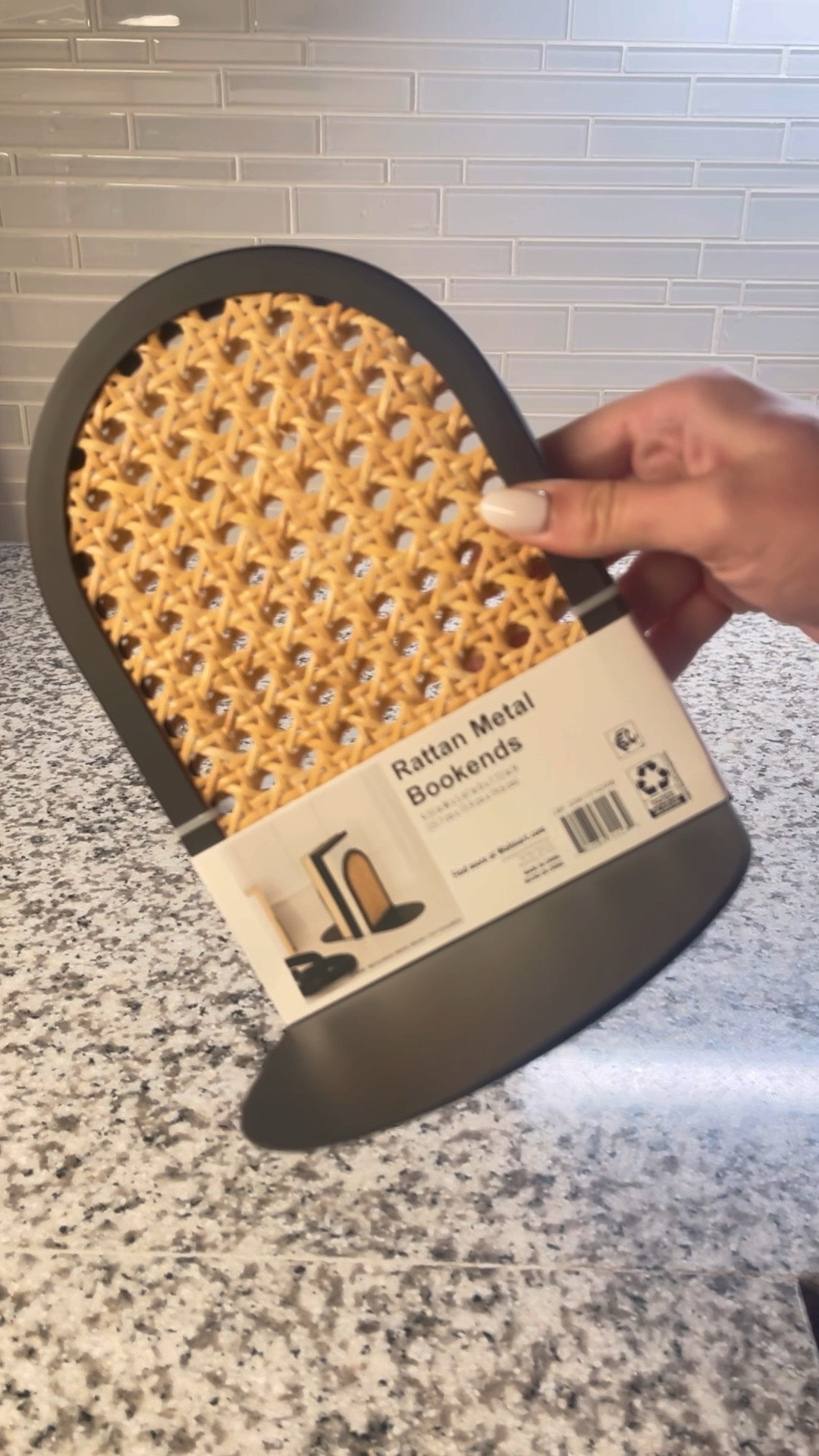 Rattan metal bookends

Tabletop decor  bookshelf decor  home decor  Walmart home  Walmart finds  cookbooks 

#LTKSeasonal #LTKFindsUnder50 #LTKHome