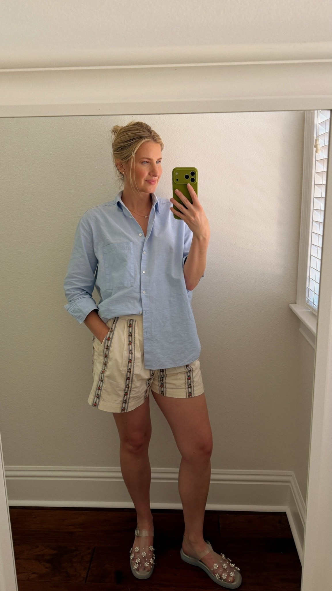 easy outfit 🩵

#LTKmomlife #LTKdayinmylife #LTKootd