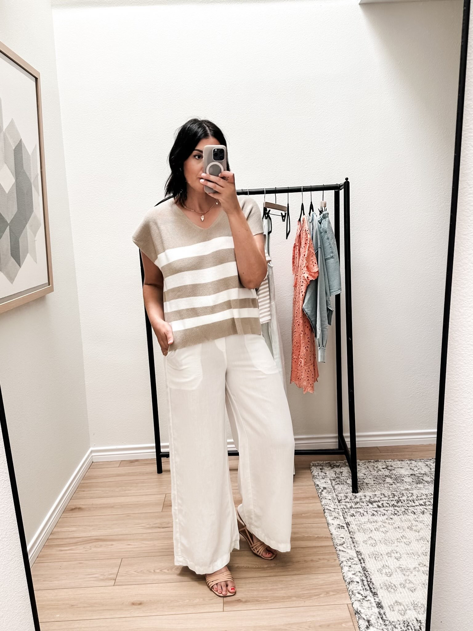 This is one of my favorite outfits right now! Love this option of pants for summer, too. They are a loose fit but they are the most fitted at the waist. I’m in the medium. Comes in lots of colors, too!
This sweater is my favorite! It’s a loose fit and it’s lightweight enough for summer. Fits TTS – I’m in the medium.  

 @splendidla