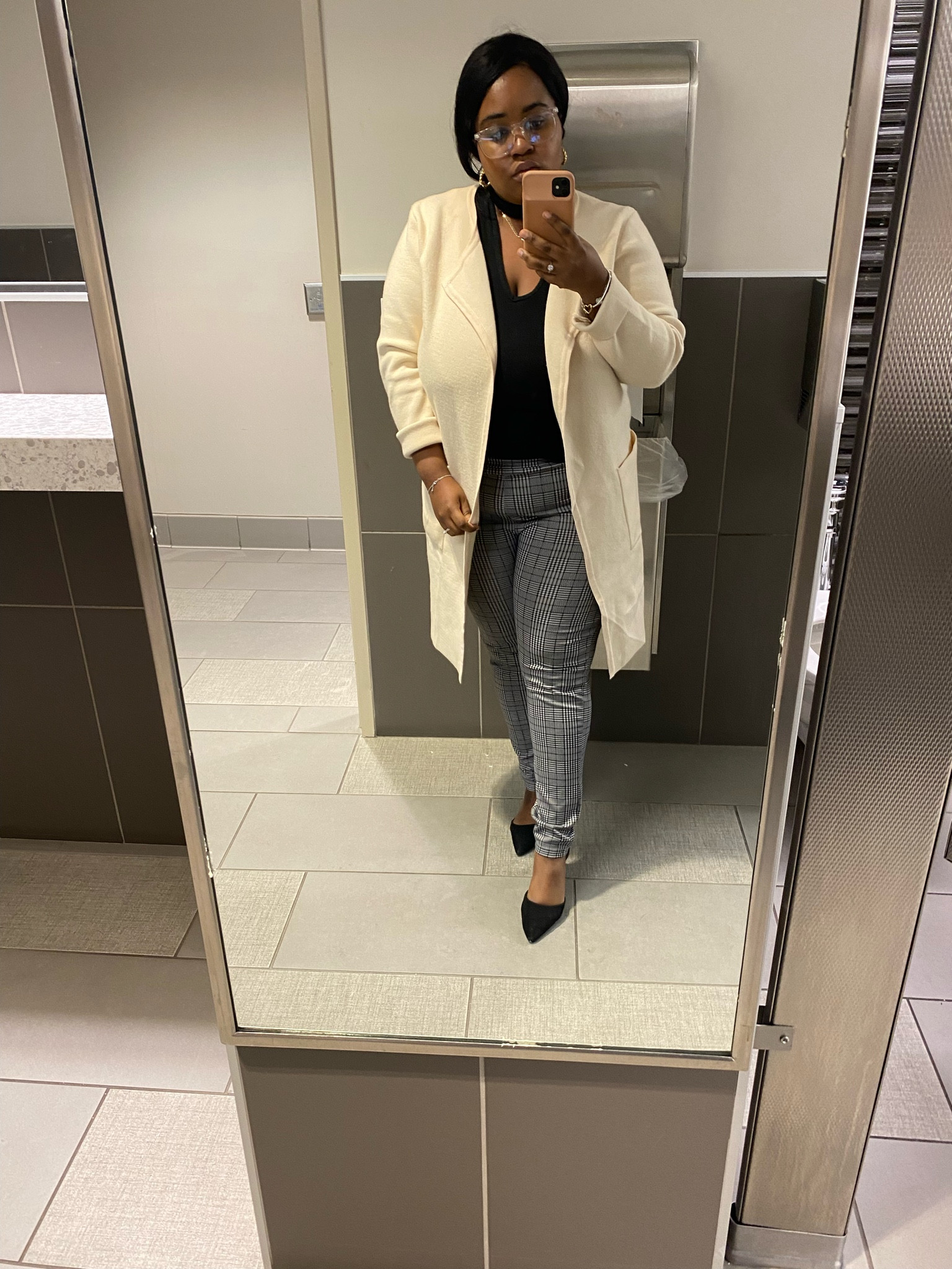 Work outfits/ work attire / office attire / plaid pants / gingham pants / office outfit / winter blazer / winter cardigan / work wear  

#LTKworkwear #LTKSeasonal #LTKplussize