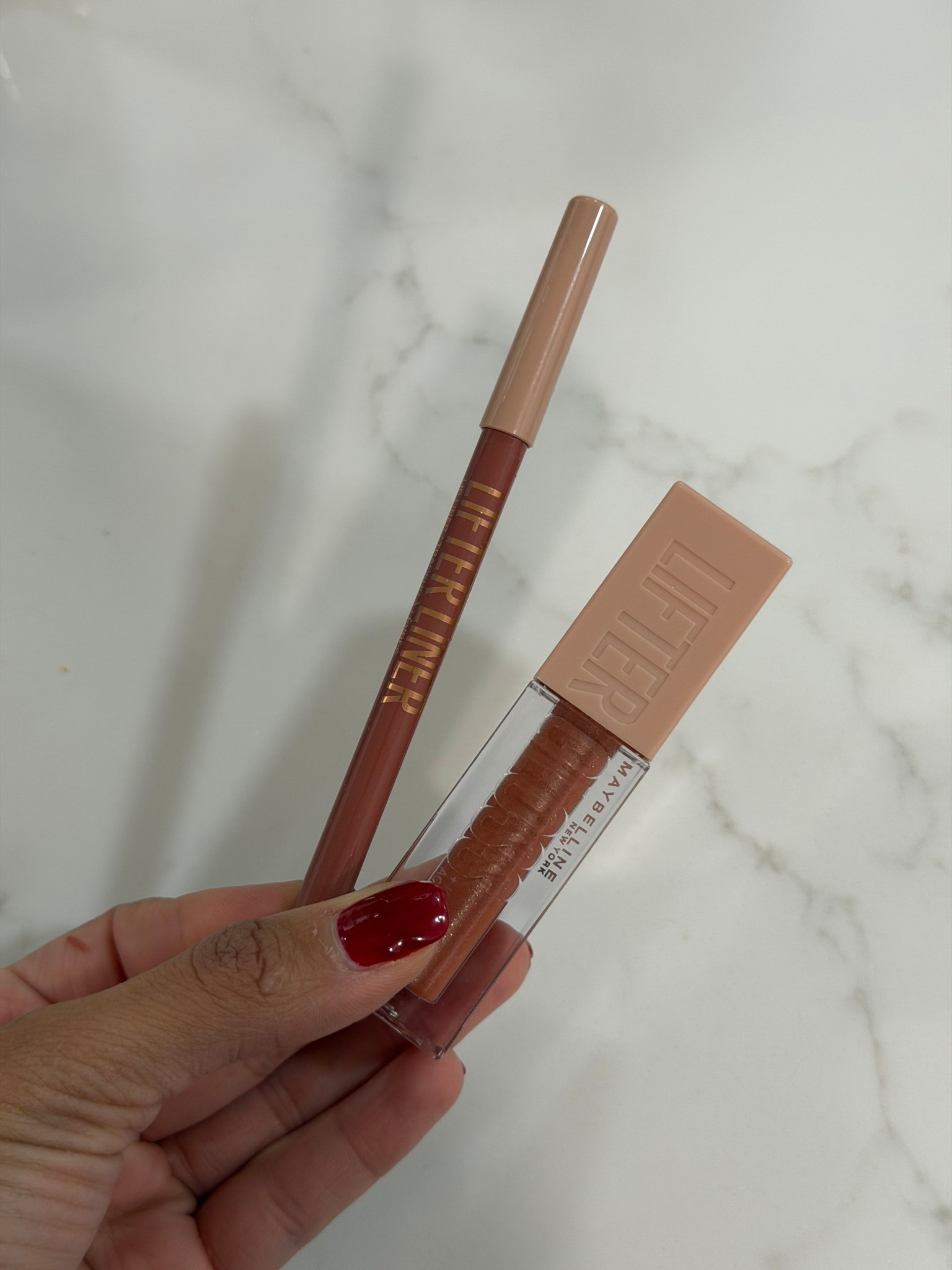 #Ad Upstate lip liner 
Topaz gloss
@target @targetstyle @maybelline
#maybellinepartner #targetstyle #target #targetpartner 