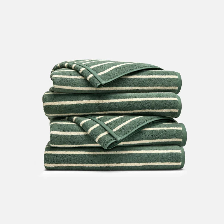 Super-Plush Set of 4 Bath Towel Bundle | Brooklinen