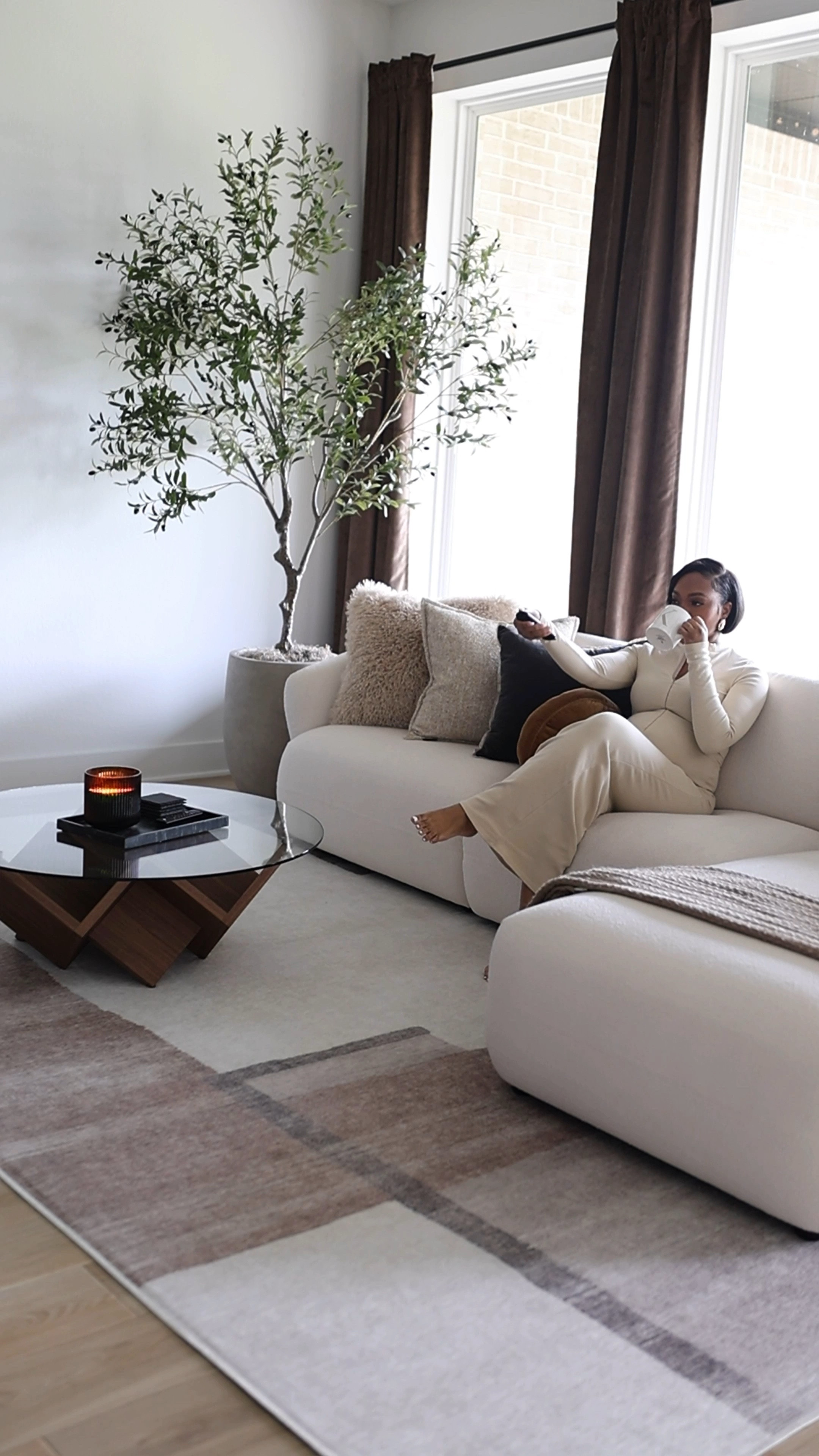 Informal Living Room Decor✨ sharing all the links to everything I used to create this warm, cozy little space …best part is, they’re all affordable and neutral so they’ll work in any room🏡 #homedecor #springhomedecor #targetfinds #amazonfinds #targethomedecor #amazonhomedecor


#LTKhome #LTKVideo #LTKfindsunder100