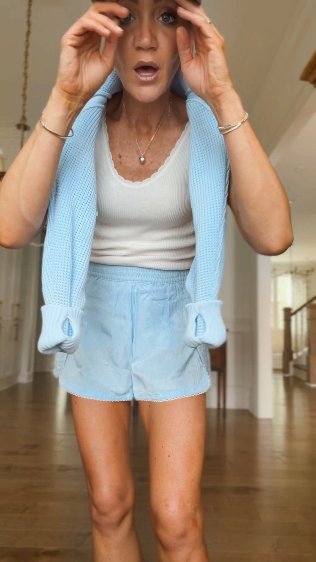 Small in tank 
Xs in pullover 
Small in shorts 