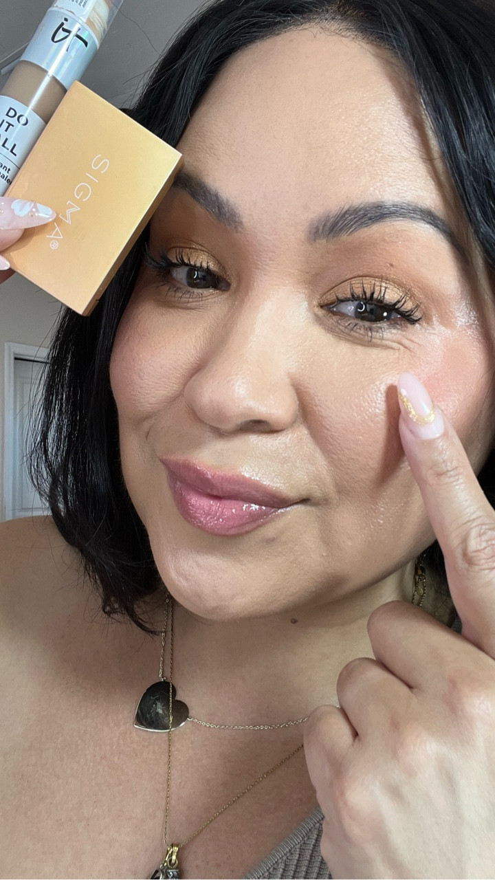 Concealer Tutorial for Mature Skin. 

#concealertutorial #concealers #makeupreel #makeuptutorials #matureskinmakeup #darkcircles @itcosmetics @kosas @morphebrushes @sigmabeauty

#LTKOver40 #LTKFindsUnder50 #LTKBeauty