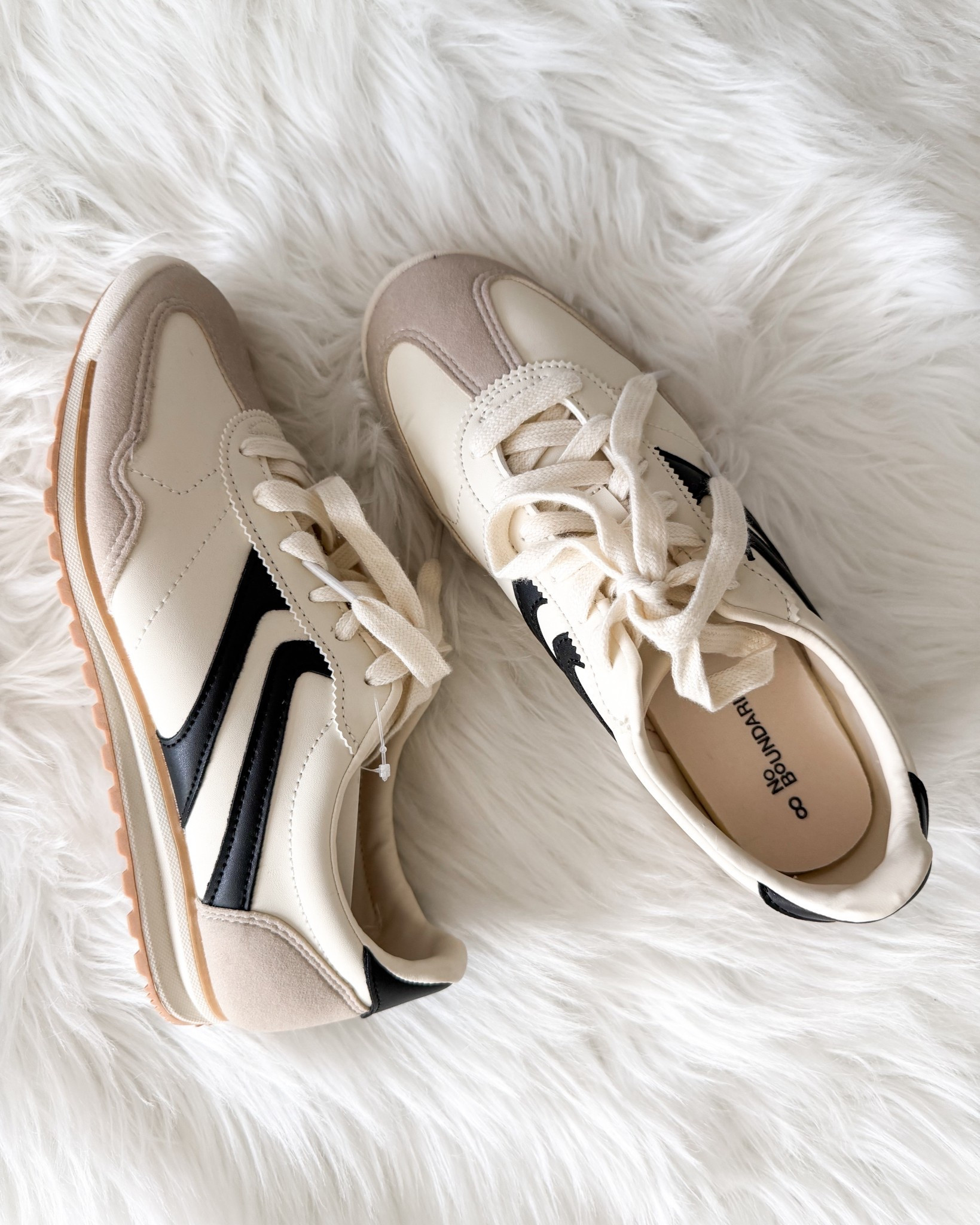 What the Madewell is happening at Walmart?! It’s not about the price or the “look”, it’s about the quality, the fit, the fabric, the whole vibe. I’m honestly blown away🥰

Cool mom style, what to wear, how to style, timeless style, how to wear trends in your forties, high style affordable fashion, high low style, look for less

#LTKmomlife #LTKActive #LTKOver40