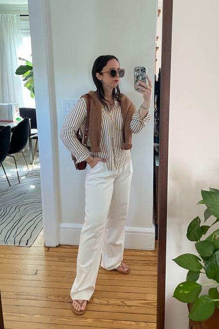 White trousers outfit, white pants outfit, striped shirt outfit, spring capsule wardrobe 