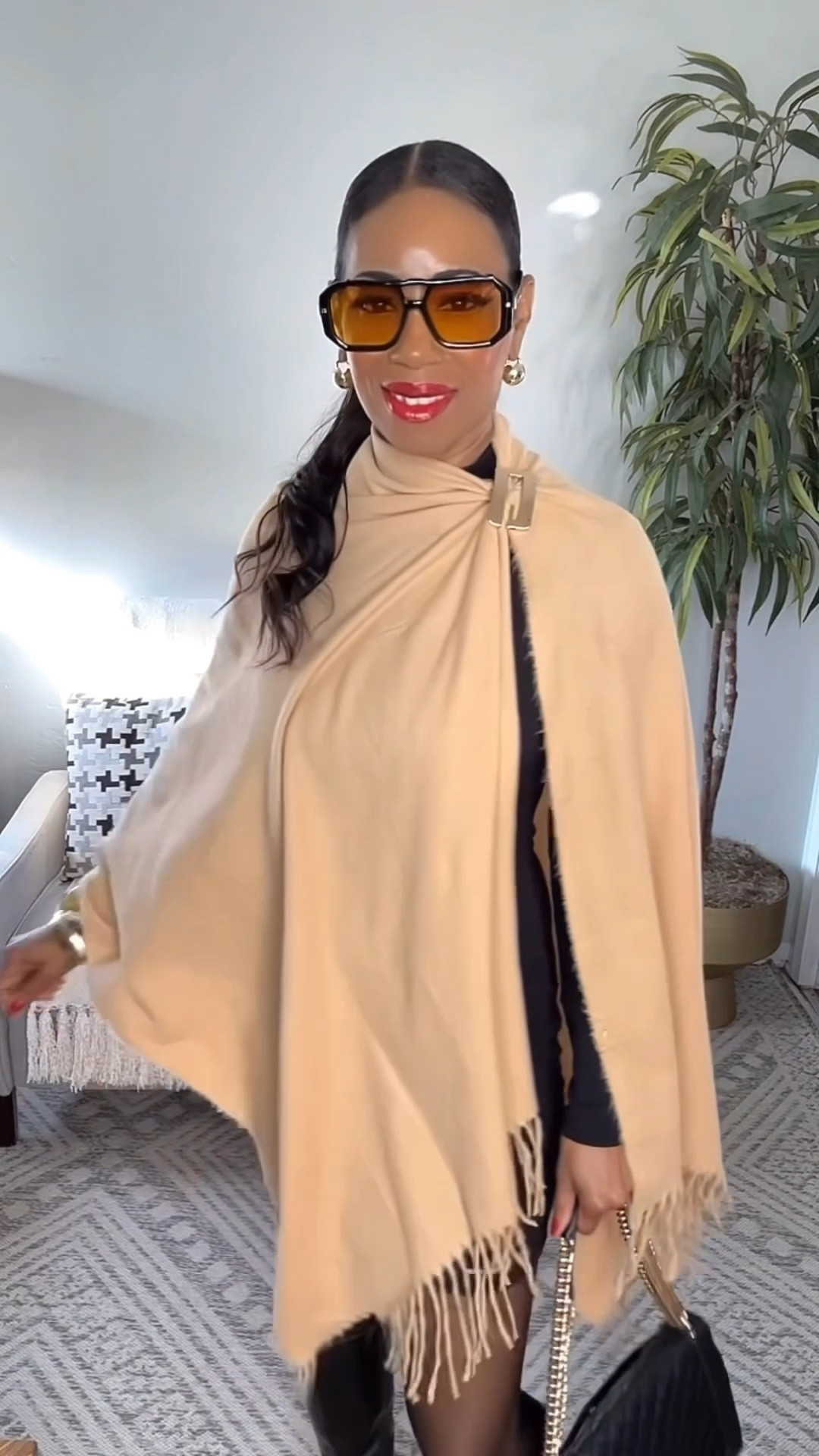 Scarf hack: Turn your scarf into a fashion cape.

#LTKootd #LTKgrwm #LTKU