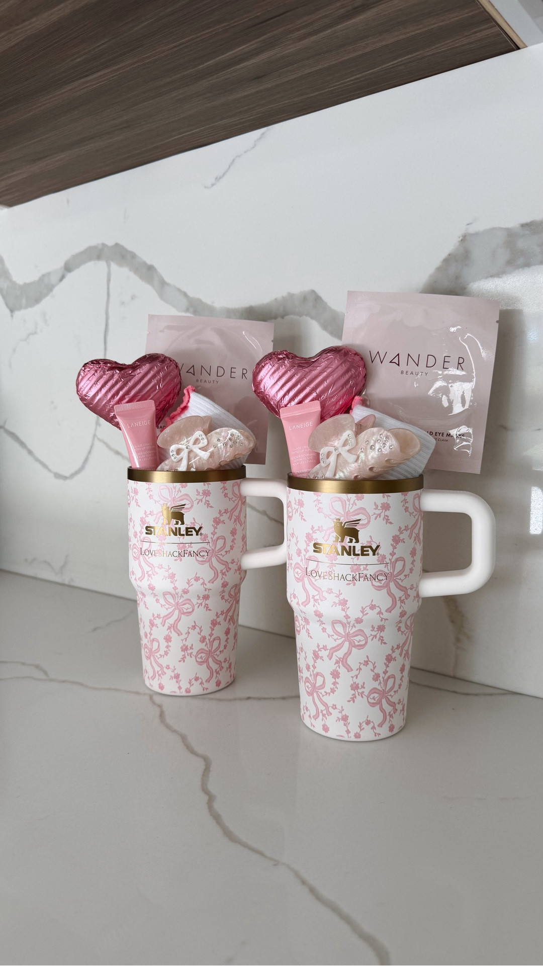 This is your sign to make a mini love basket 💗
The cutest Galentine’s Day gift idea, Valentine’s gift for her, and bestie gift all in one.

#valentinesgift #galentines #stanley #lovedhackfancy #bows #vdaygift #valentine #giftidea #lovemug #lovebasket

#LTKSeasonal #LTKHome #LTKFindsUnder50