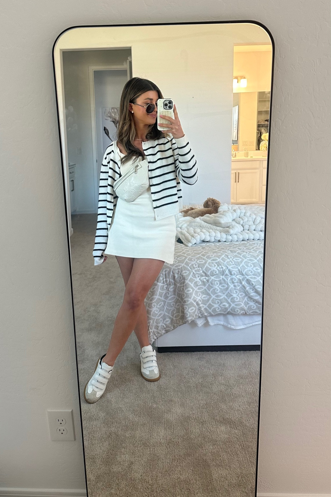 Today’s OOTG🤍🖤⚾️

Both cardi & dress are size small and shoes are true to size! 