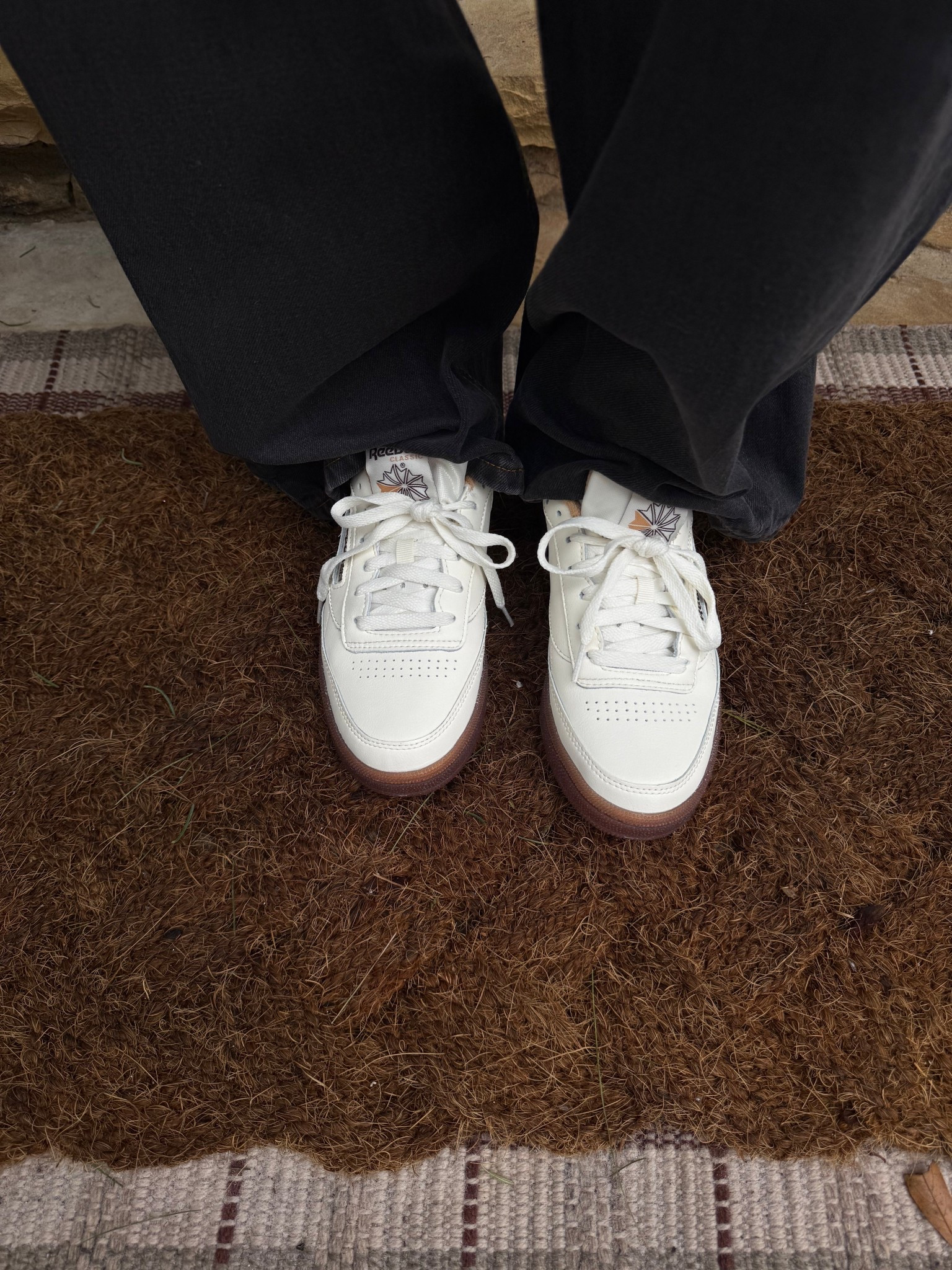 My go-to white sneakers! Shop @dickssportinggoods @reebok #ad #reebokpartner #dkspartner