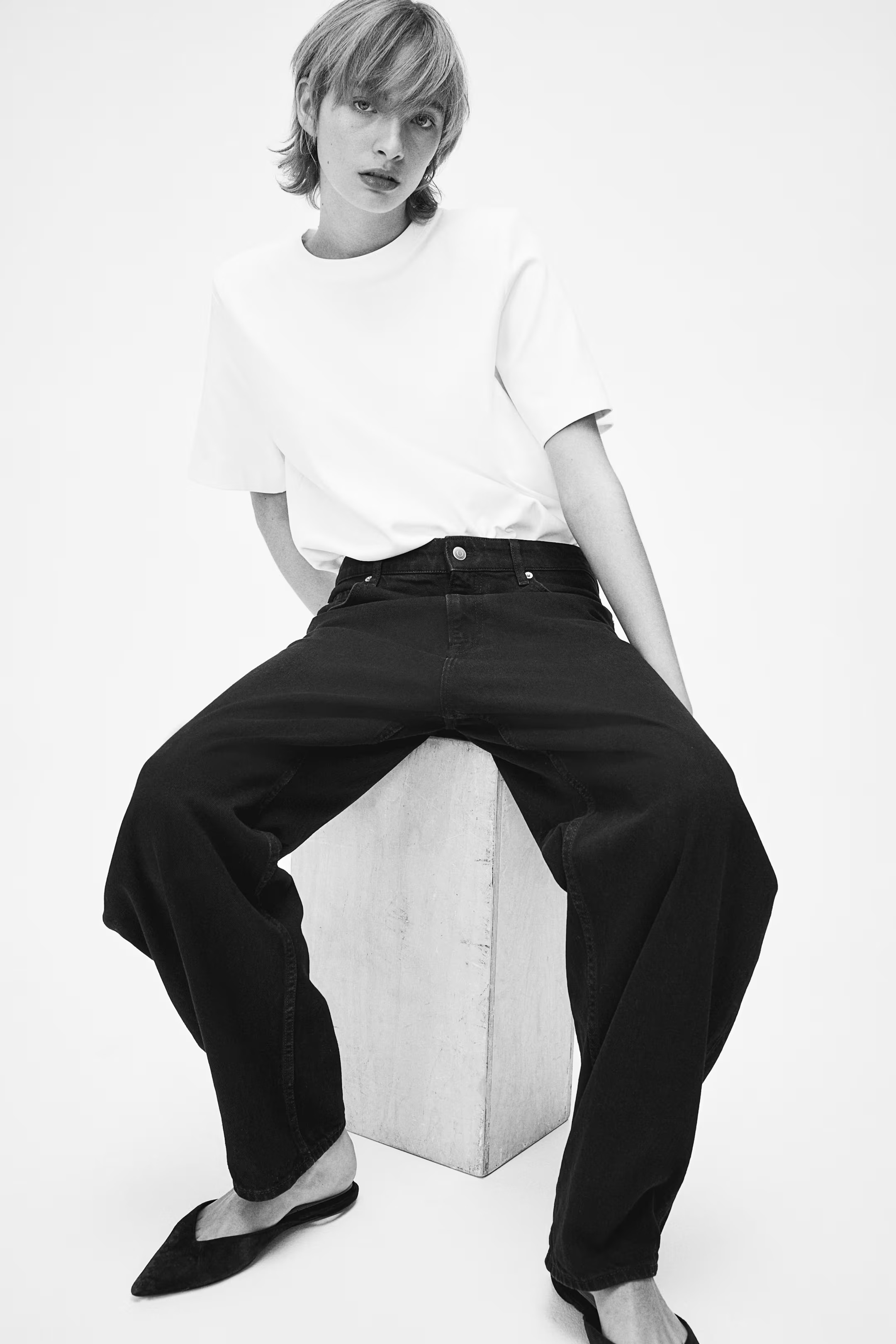 Tapered Regular Jeans - Black - Ladies | H&M GB | H&M (UK, MY, IN, SG, PH, TW, HK)