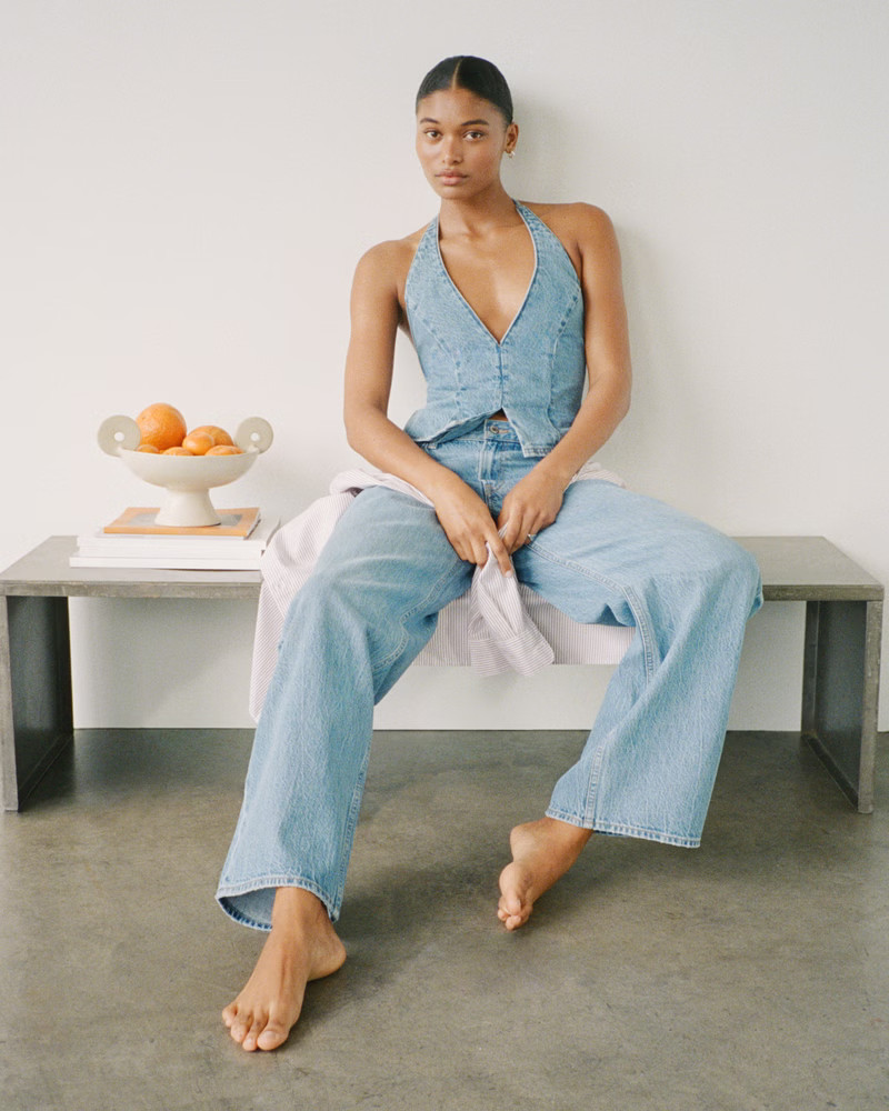 Curve Love High Rise 90s Relaxed Jean | Abercrombie & Fitch (US)