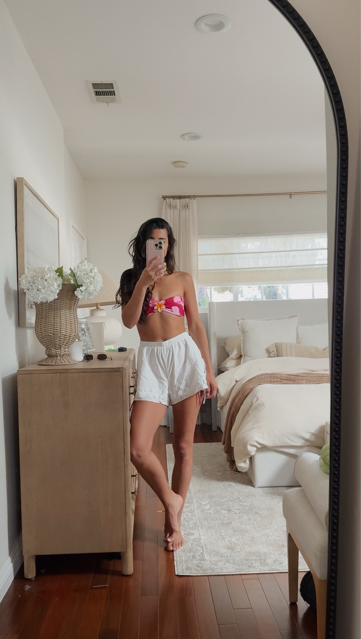 Suit Wearing small top
Size xs in shorts