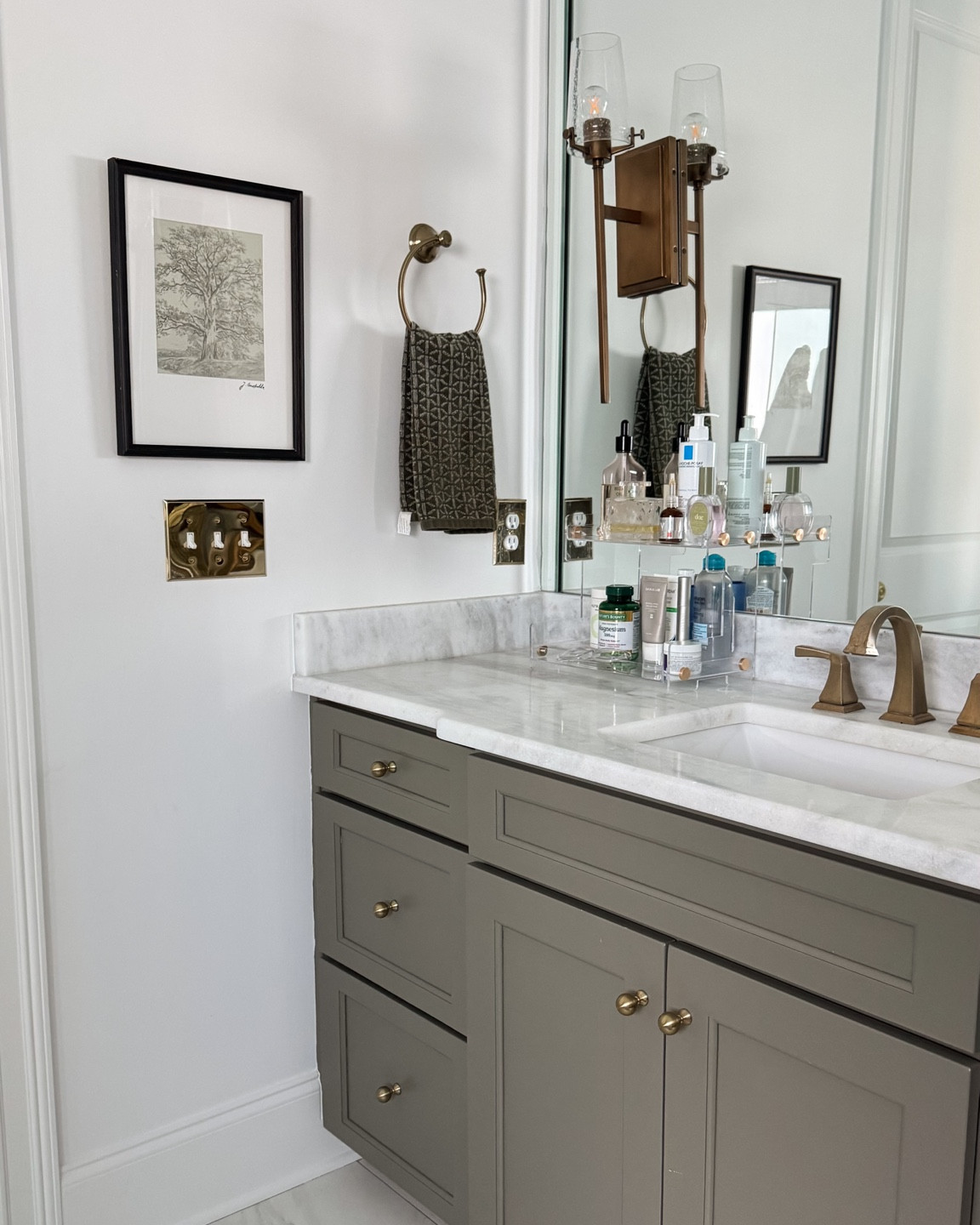 Amazon vanity organization find!

#LTKFindsUnder50 #LTKHome