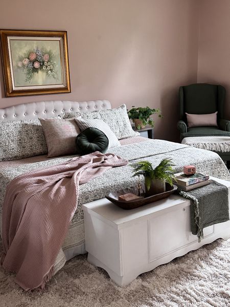 Spring bedding update
Green and white floral quilt 
Blush waffle bed blanket 


#LTKhome