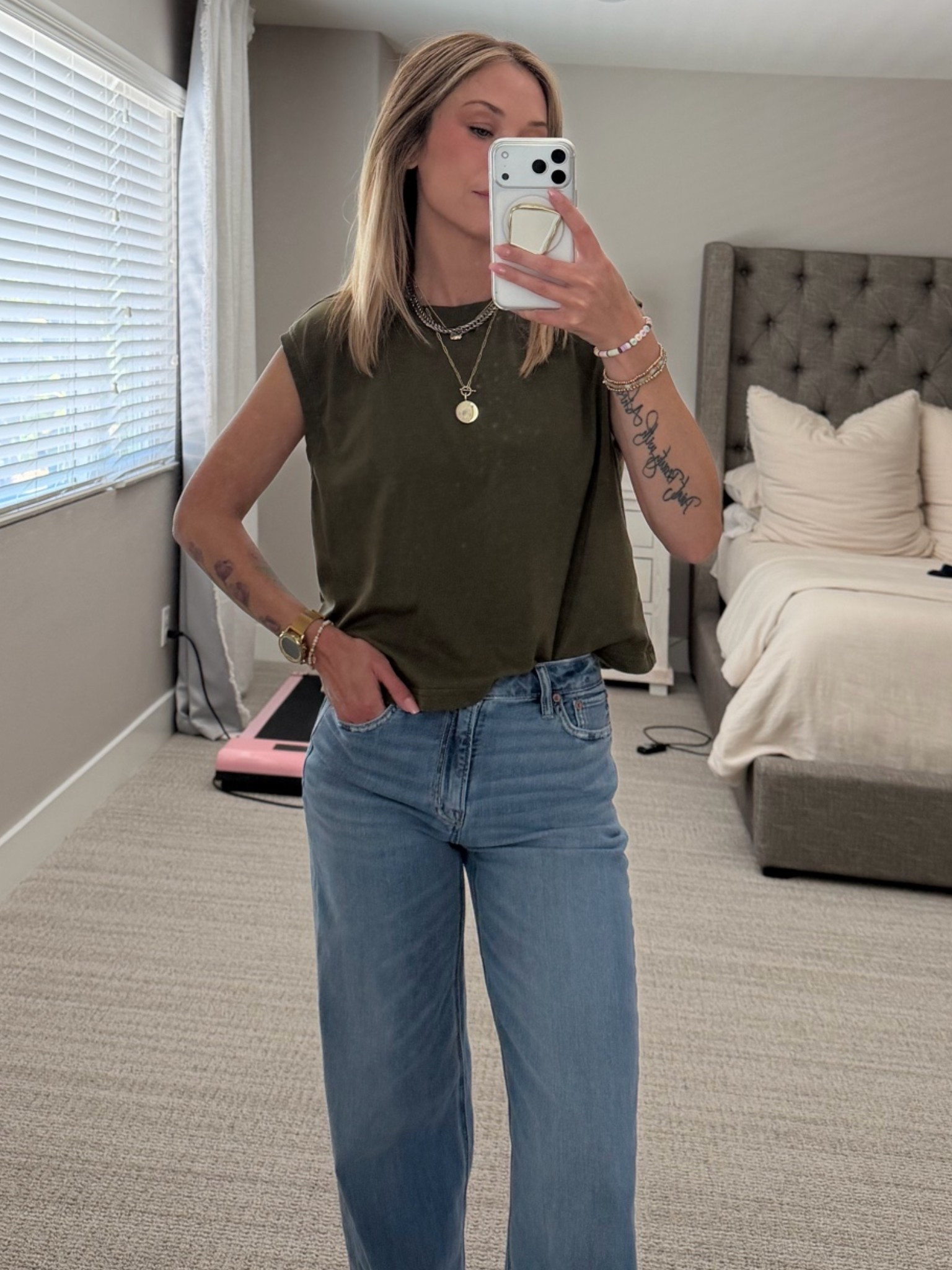 Same outfit, different font

#LTKootd #LTKgrwm #LTKmomlife