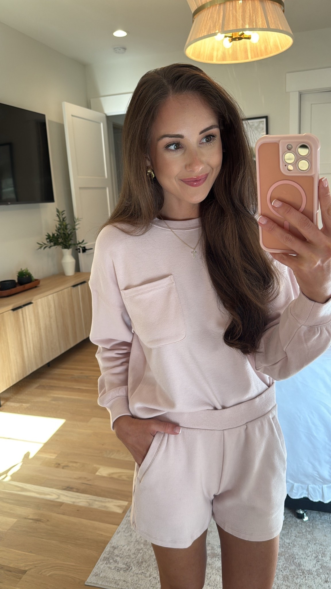 Barefoot dreams set on sale at Nordstrom! Wearing a small
Nordstrom sale , barefoot dreams 