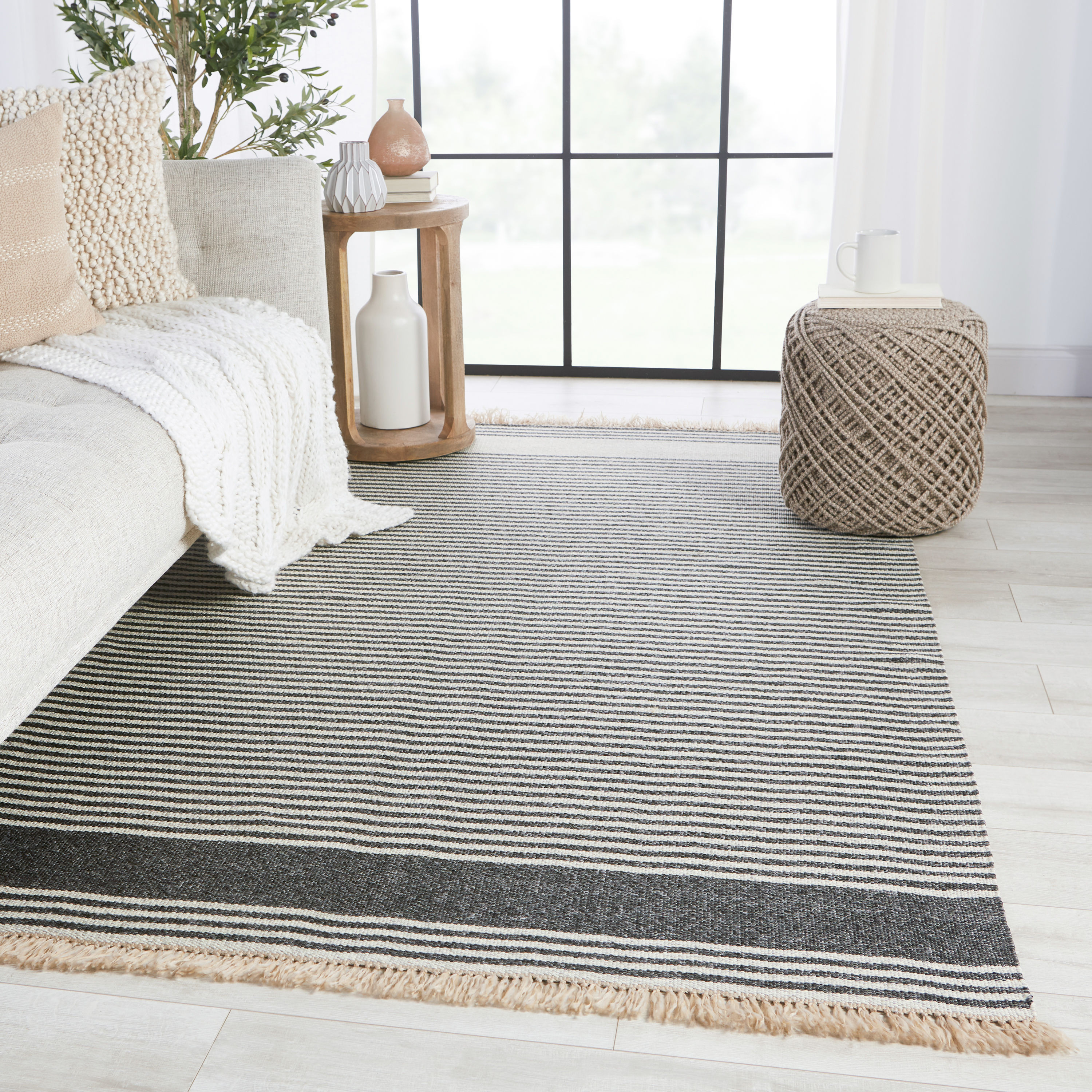 Jaipur Living Morro Bay 8 x 10 (ft) Tufted Dark Gray/Beige Rectangular Indoor/Outdoor Stripe Coastal Pet Friendly Area rug | RUG150100 | Lowe's