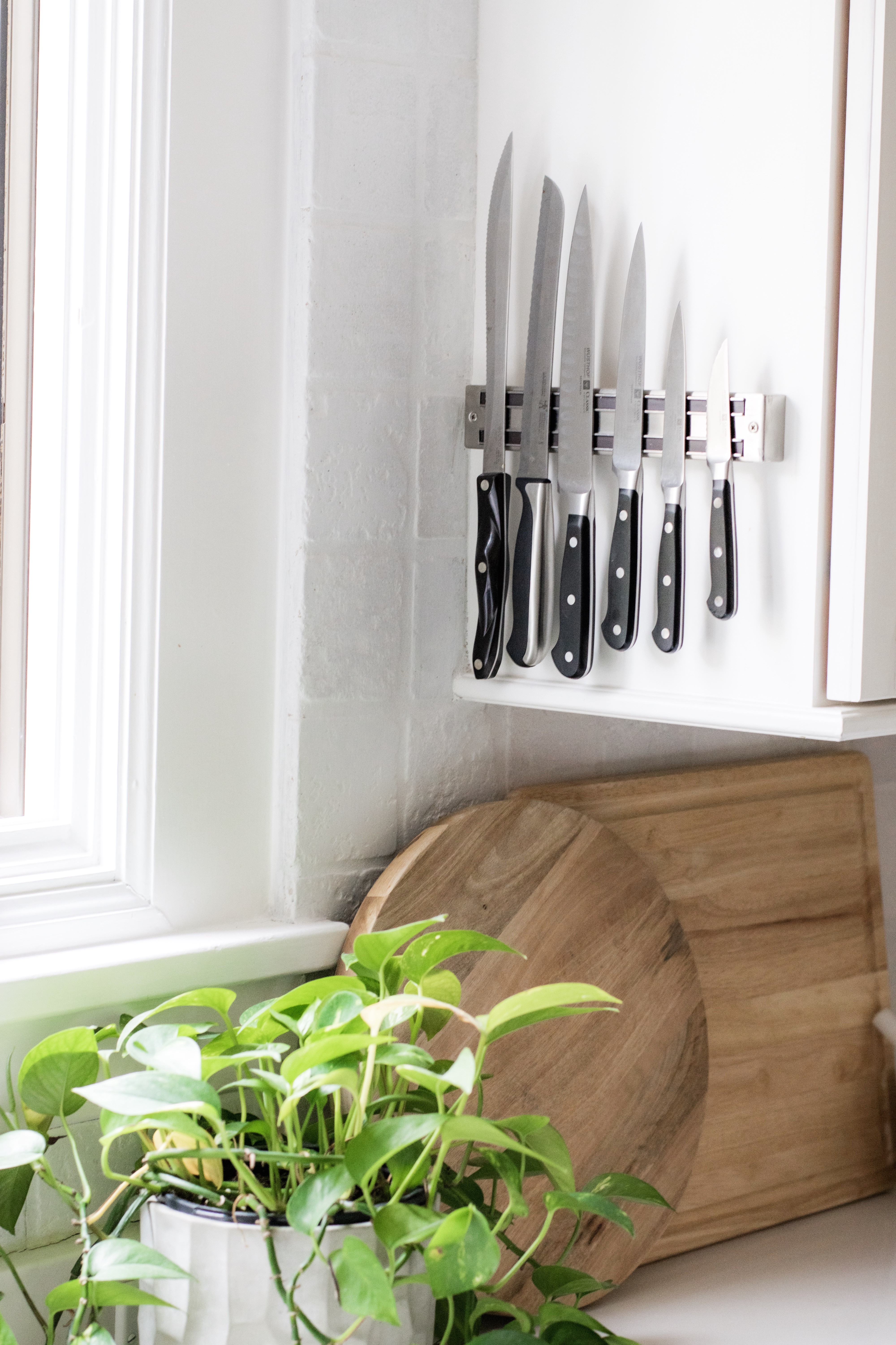 Magnetic Knife Magnet | Amazon (US)