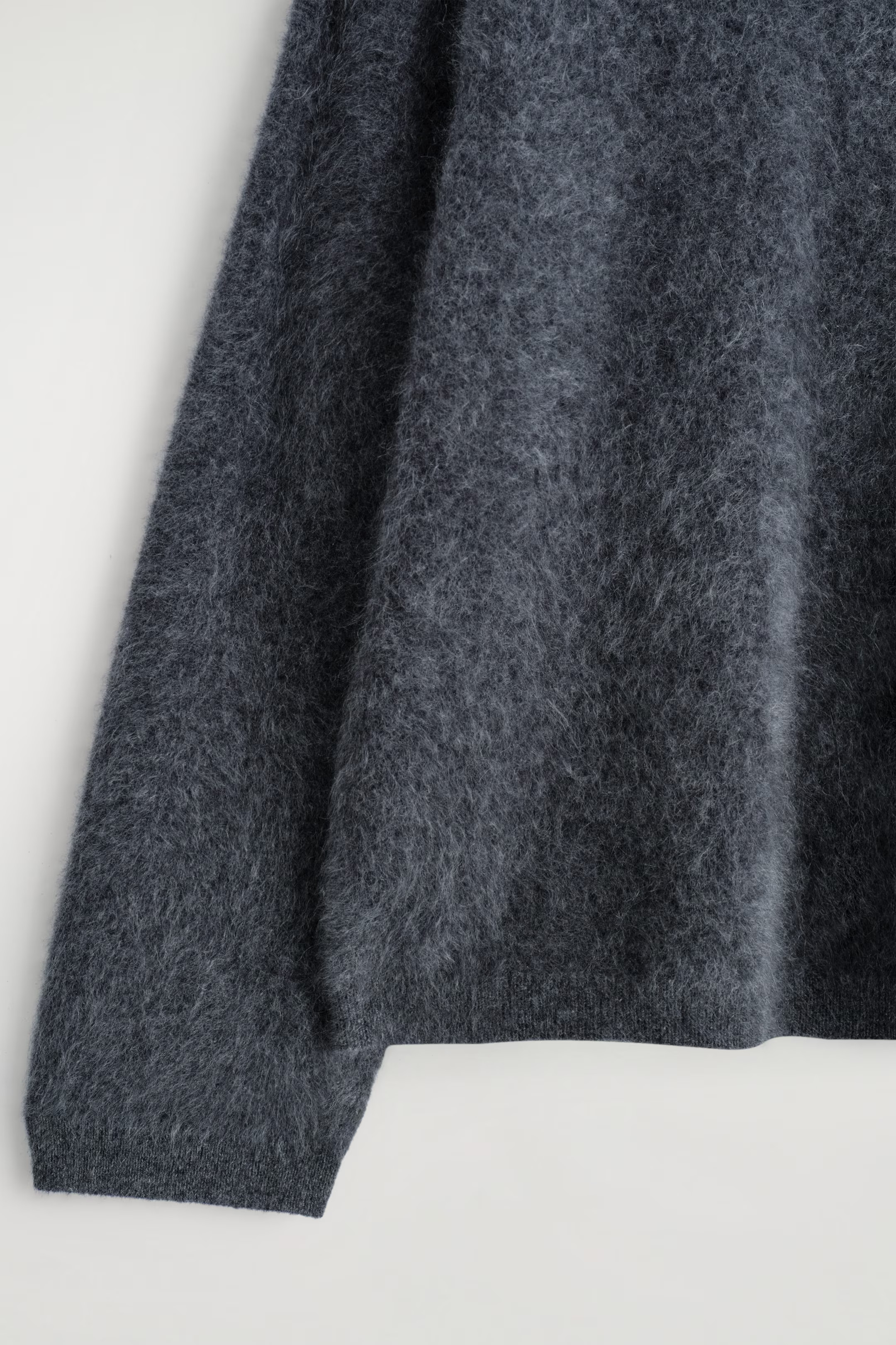 BRUSHED-CASHMERE CREW-NECK JUMPER - DARK GREY | COS GB | COS UK