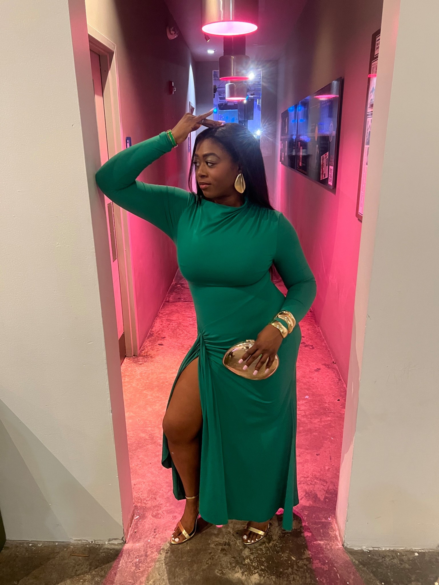 'm loving this emerald dress for my next event! 

#LTKSaleAlert #LTKdayinmylife #LTKFindsUnder100