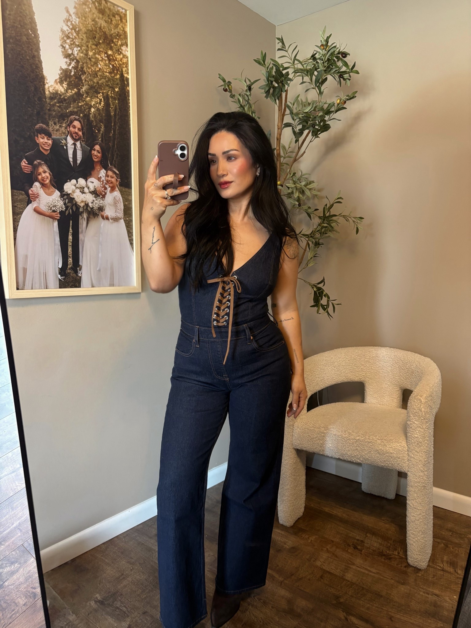 She’s giving coyote ugly in the best way. 

This jumpsuit is 10/10 and $25 off right now! 
Wearing size small petite 

#myabercrombie 