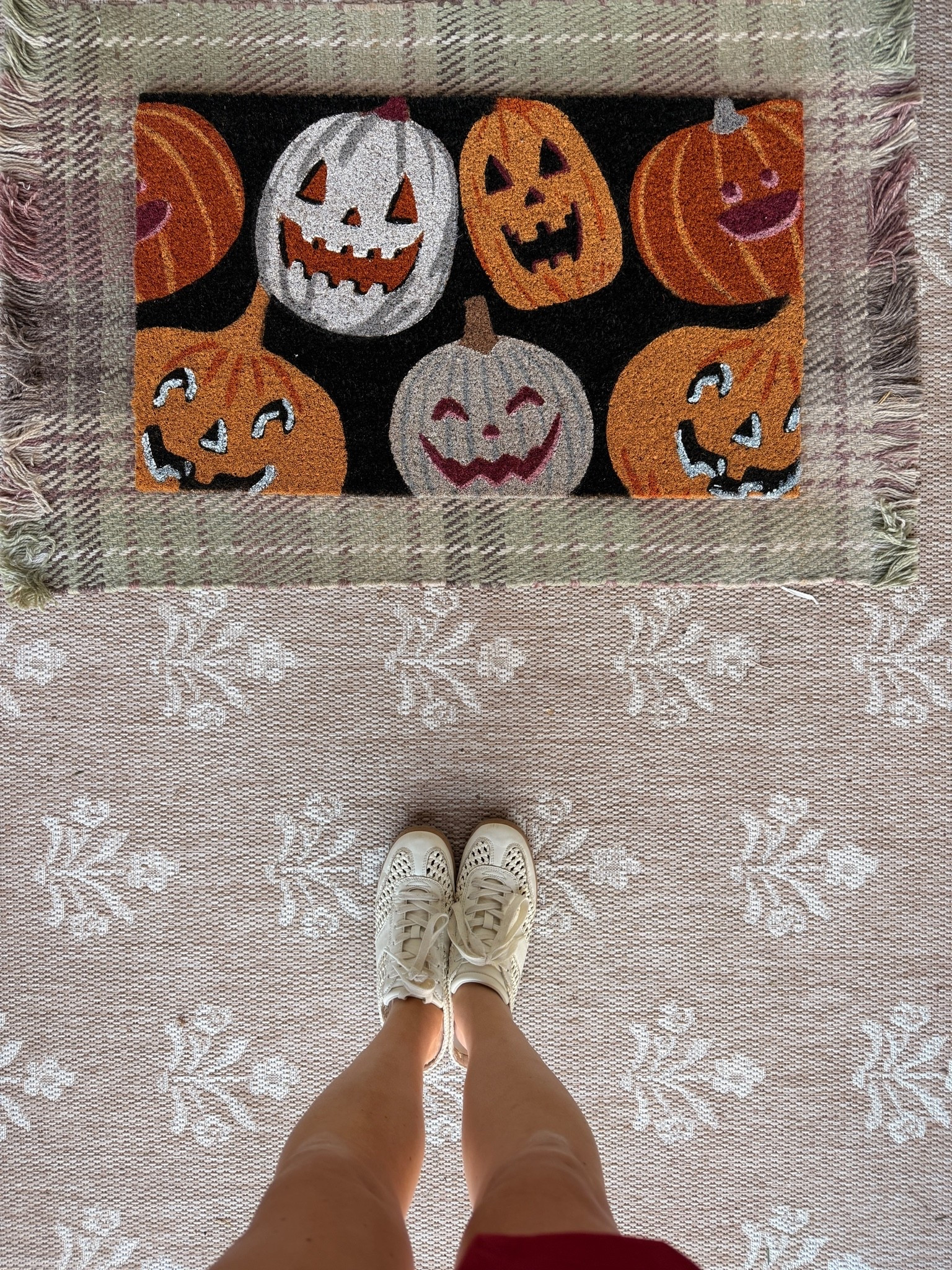Cutest rug stacks from both @Walmart  and @Target
