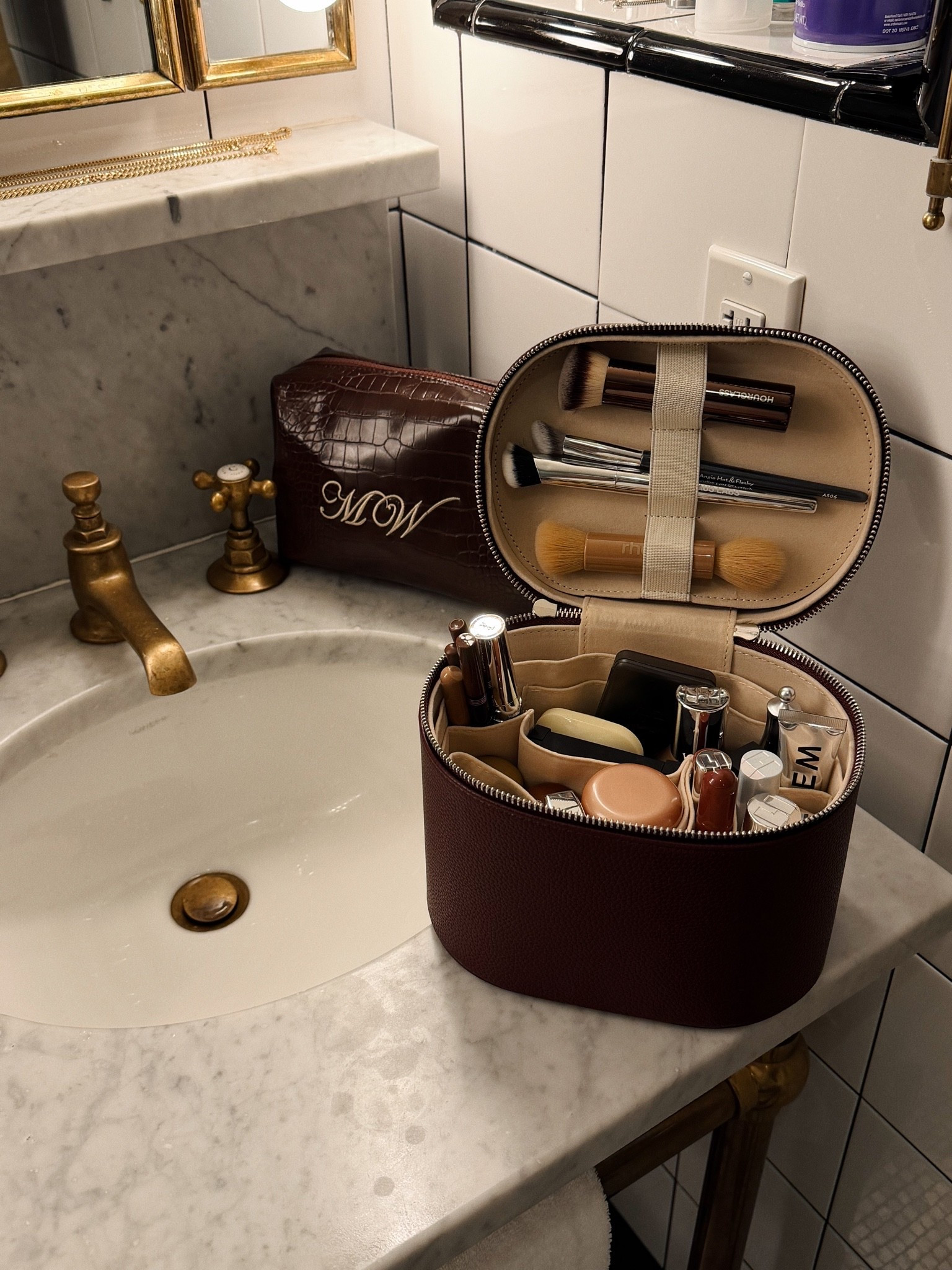 Travel makeup vanity ✨💄

#LTKTravel #LTKBeauty