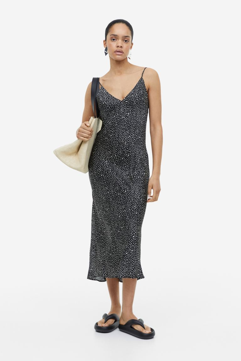 Slipkleid mit V-Ausschnitt | H&M (DE, AT, CH, NL, FI)